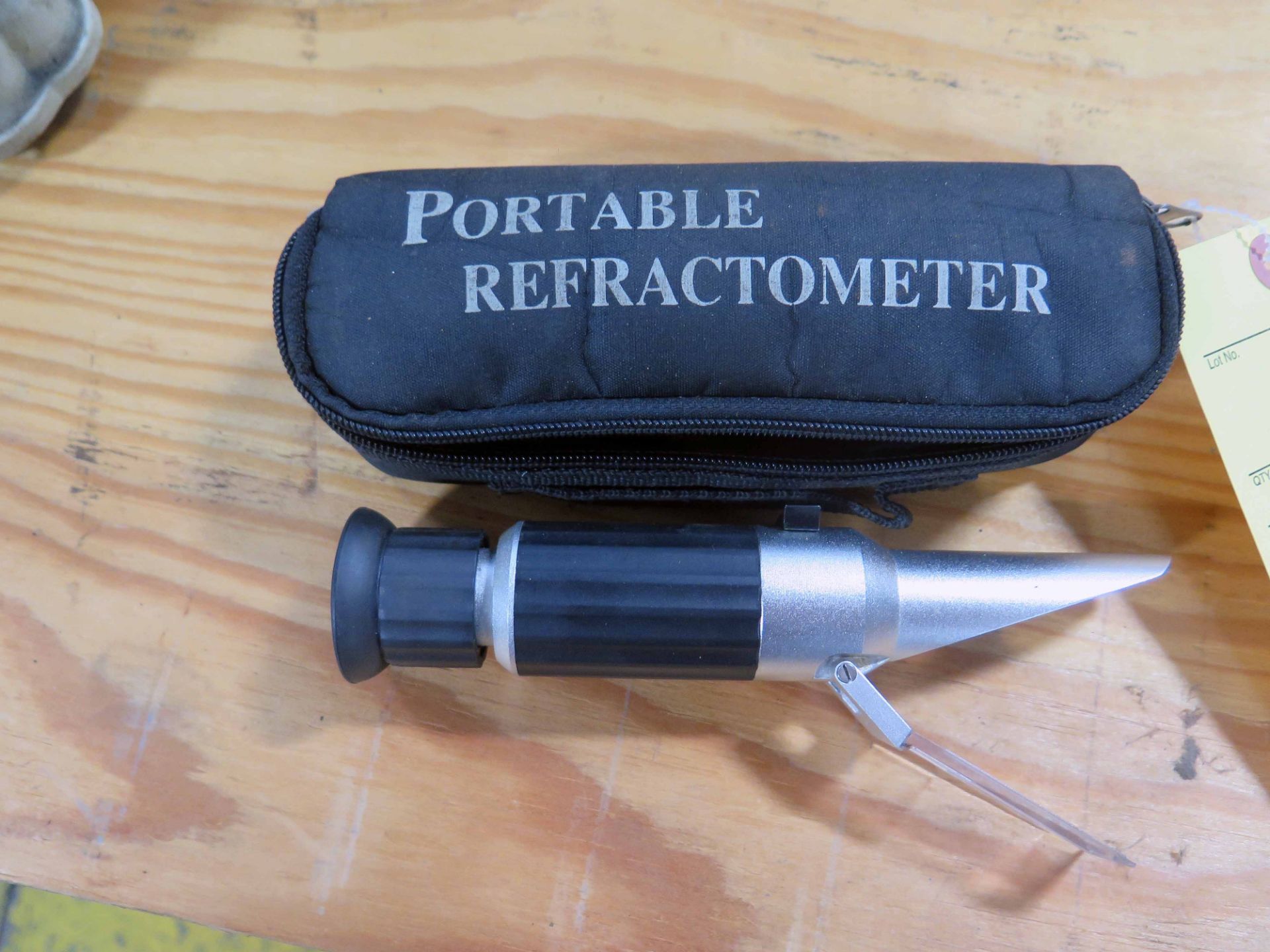 PORTABLE REFRACTOMER