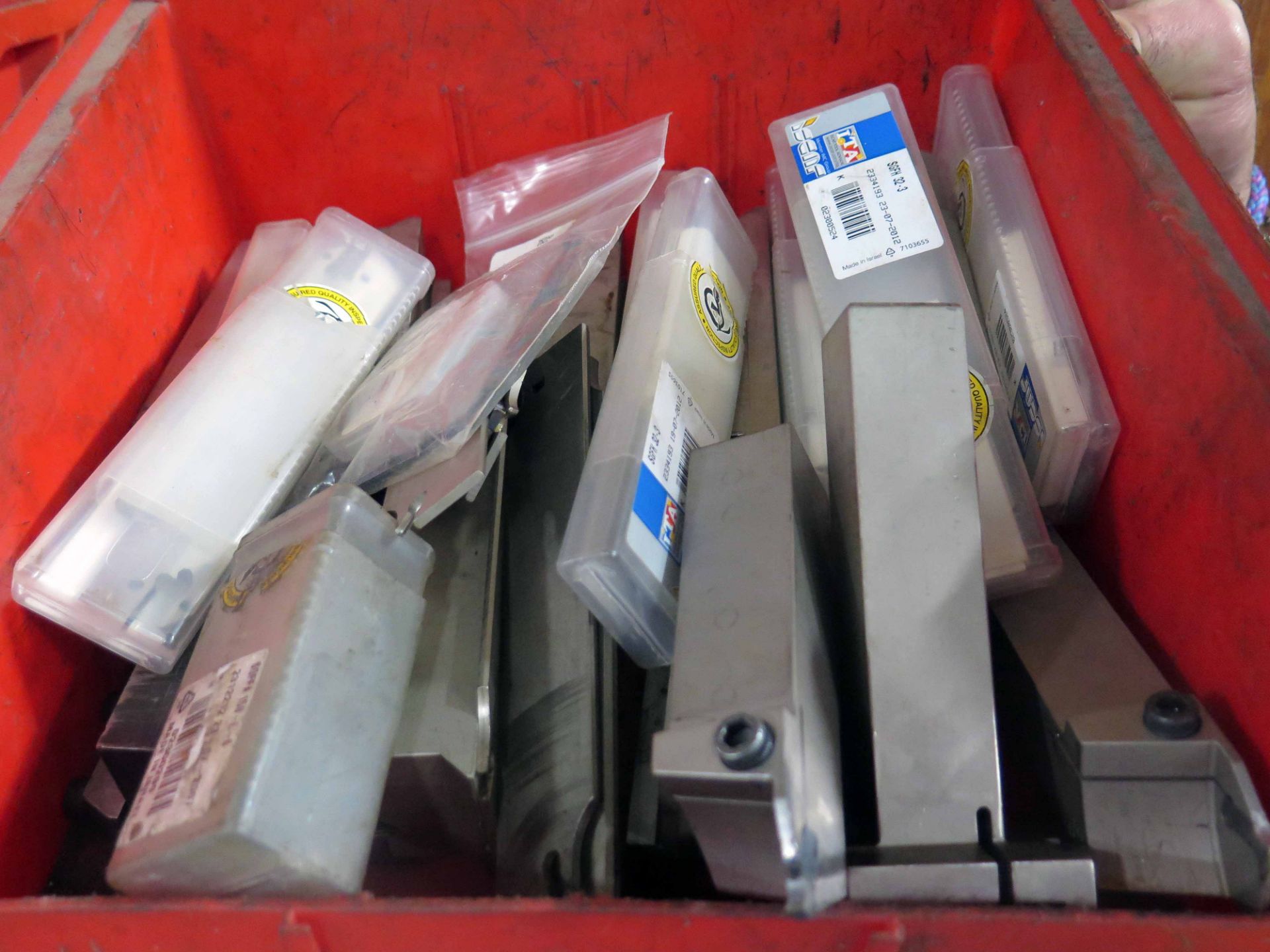 LOT CONSISTING OF: tooling pieces, cutoff blades, etc., assorted