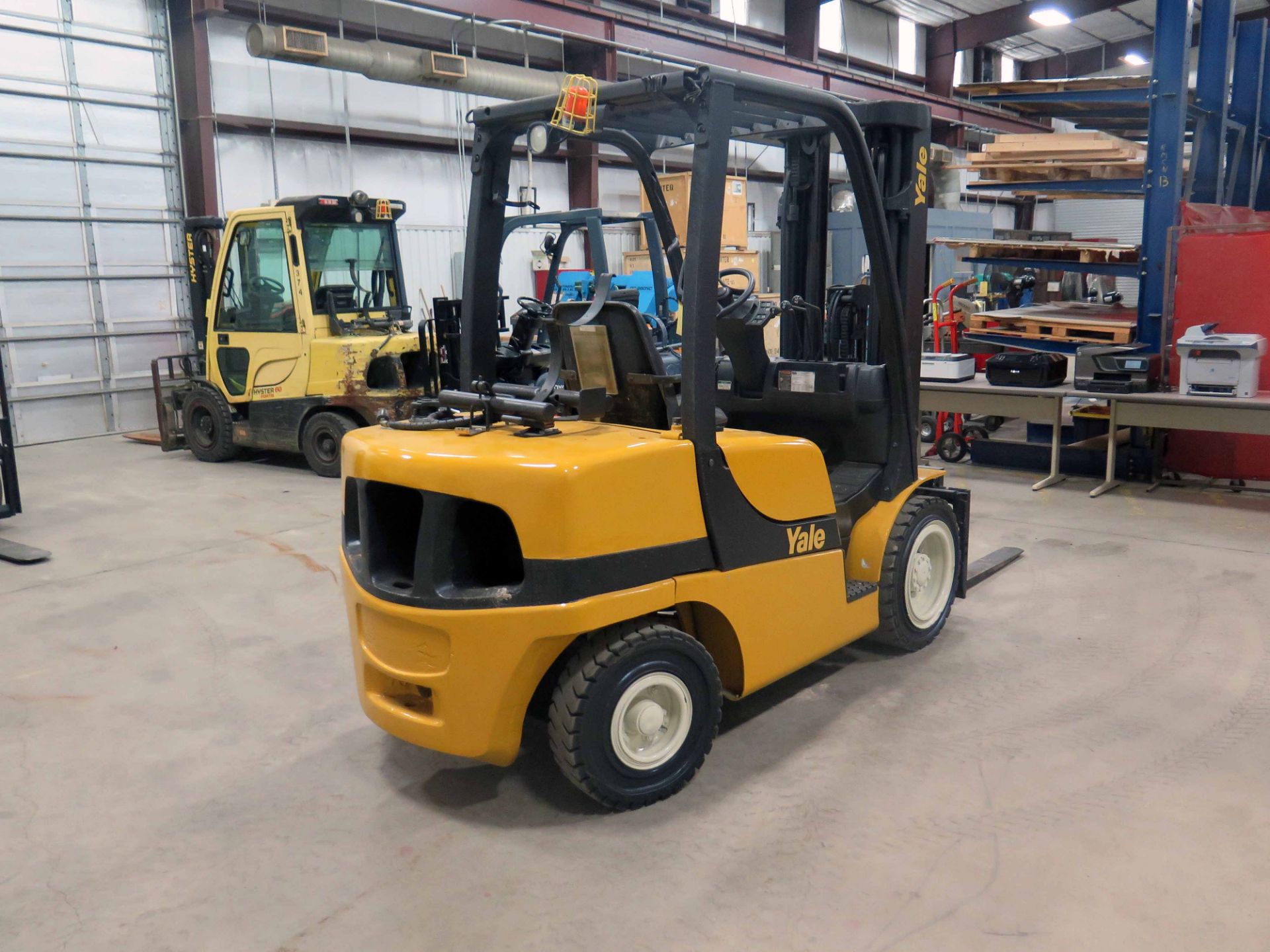 FORKLIFT, YALE 7,000-LB. BASE CAP. MDL GLP070VKNDAE091, new 2016, LPG, 187" max. lift ht., 91" - Image 4 of 9