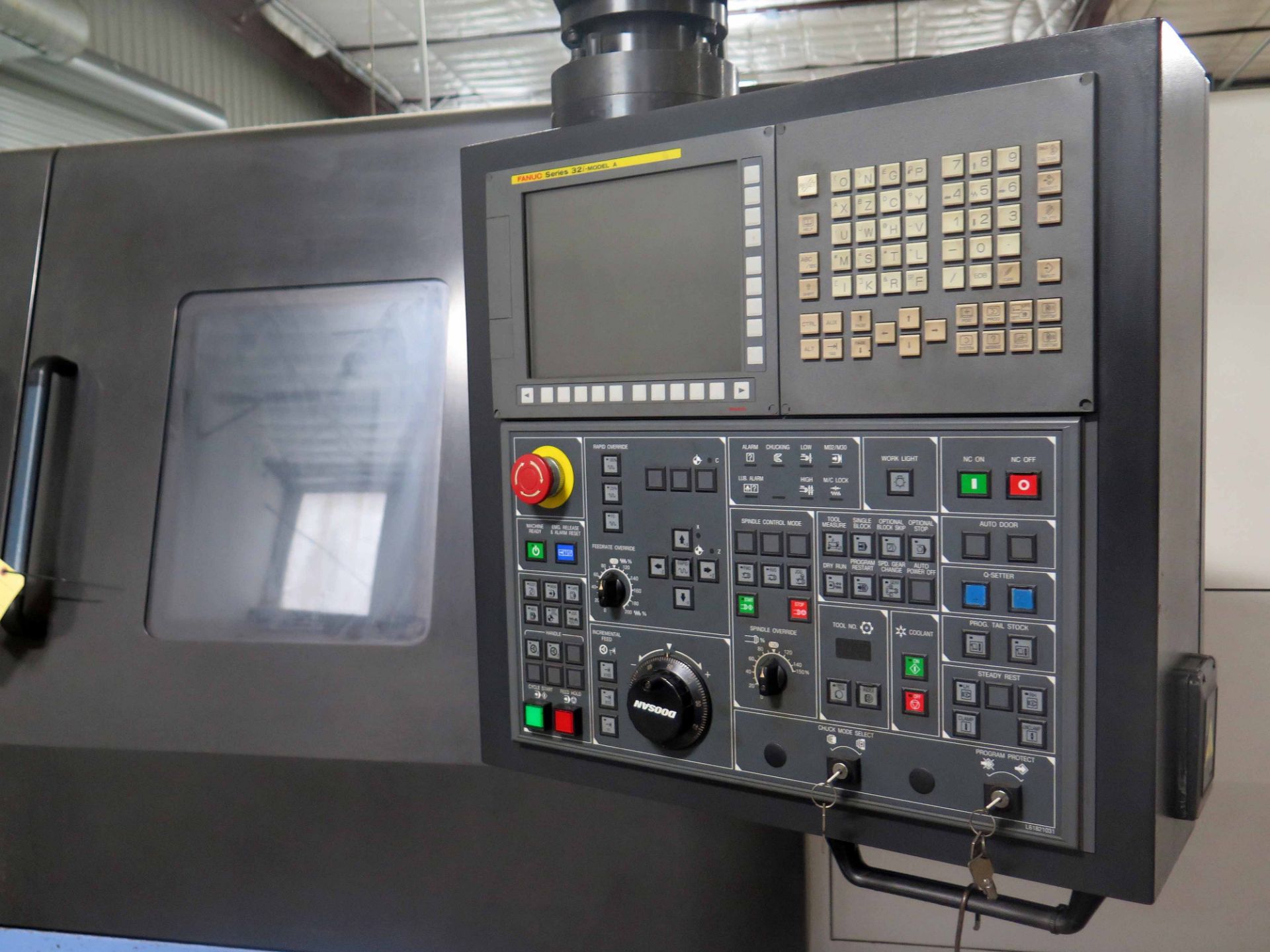 CNC LATHE, DOOSAN PUMA MDL. 400LC, new 2009, Fanuc Series 32i – MDL. A CNC control, 27.5" swing over - Image 4 of 6