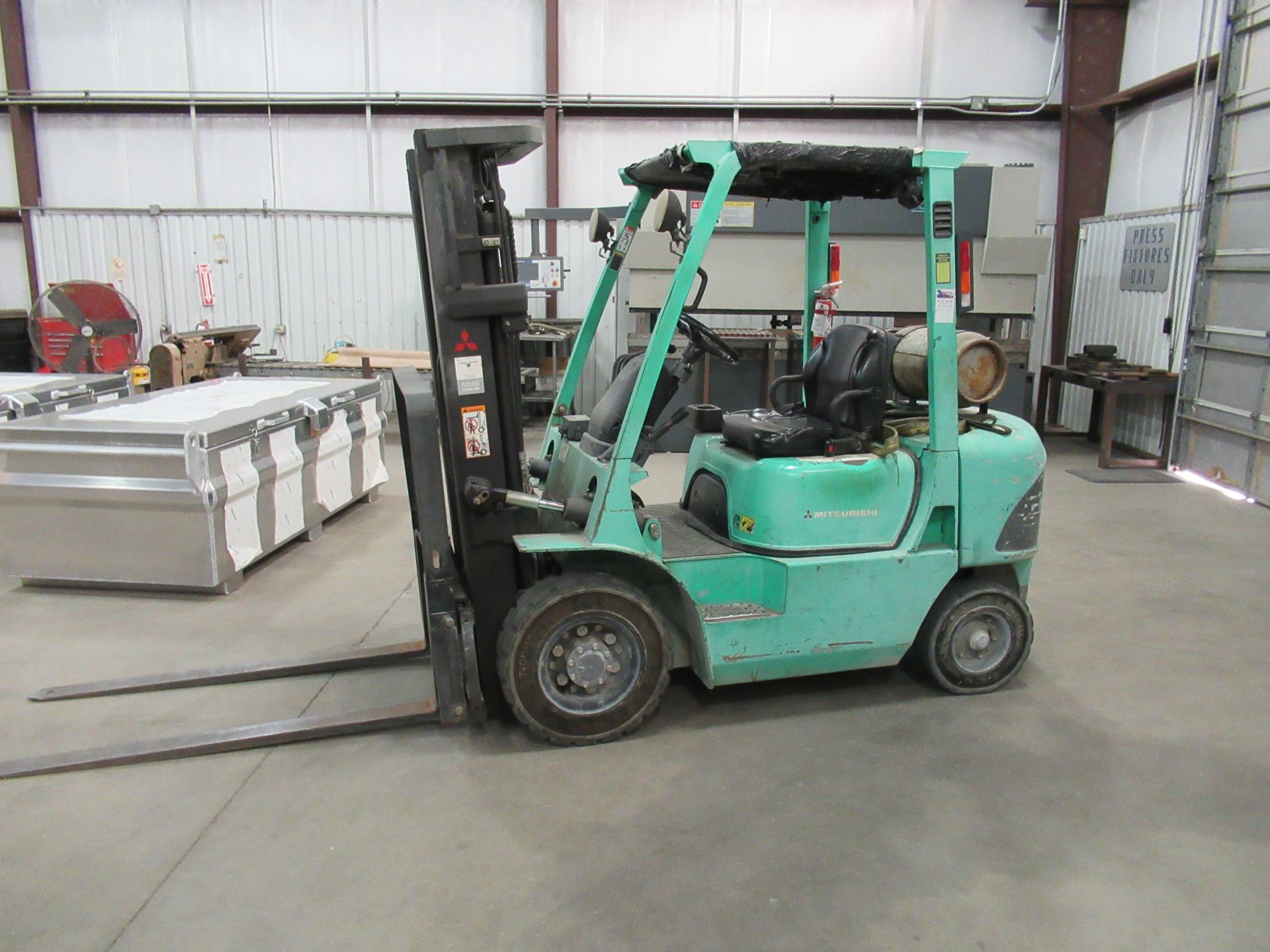 FORKLIFT, MITSUBISHI 4,000 LB. CAP. MDL. FG25KH, 188” lift height, 3 stage mast, S/N AF17C90204