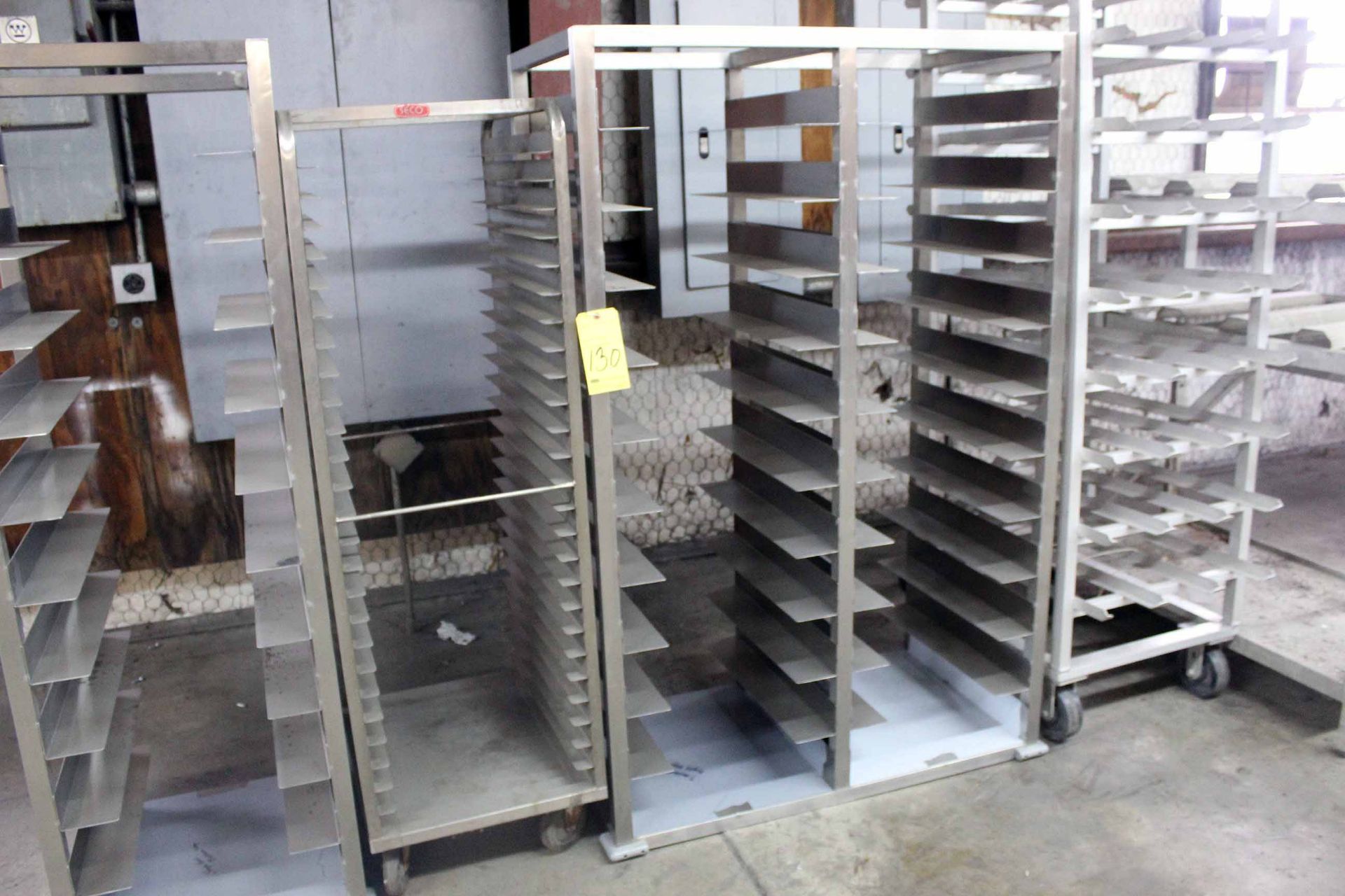 LOT OF STAINLESS STEEL COOLING RACKS