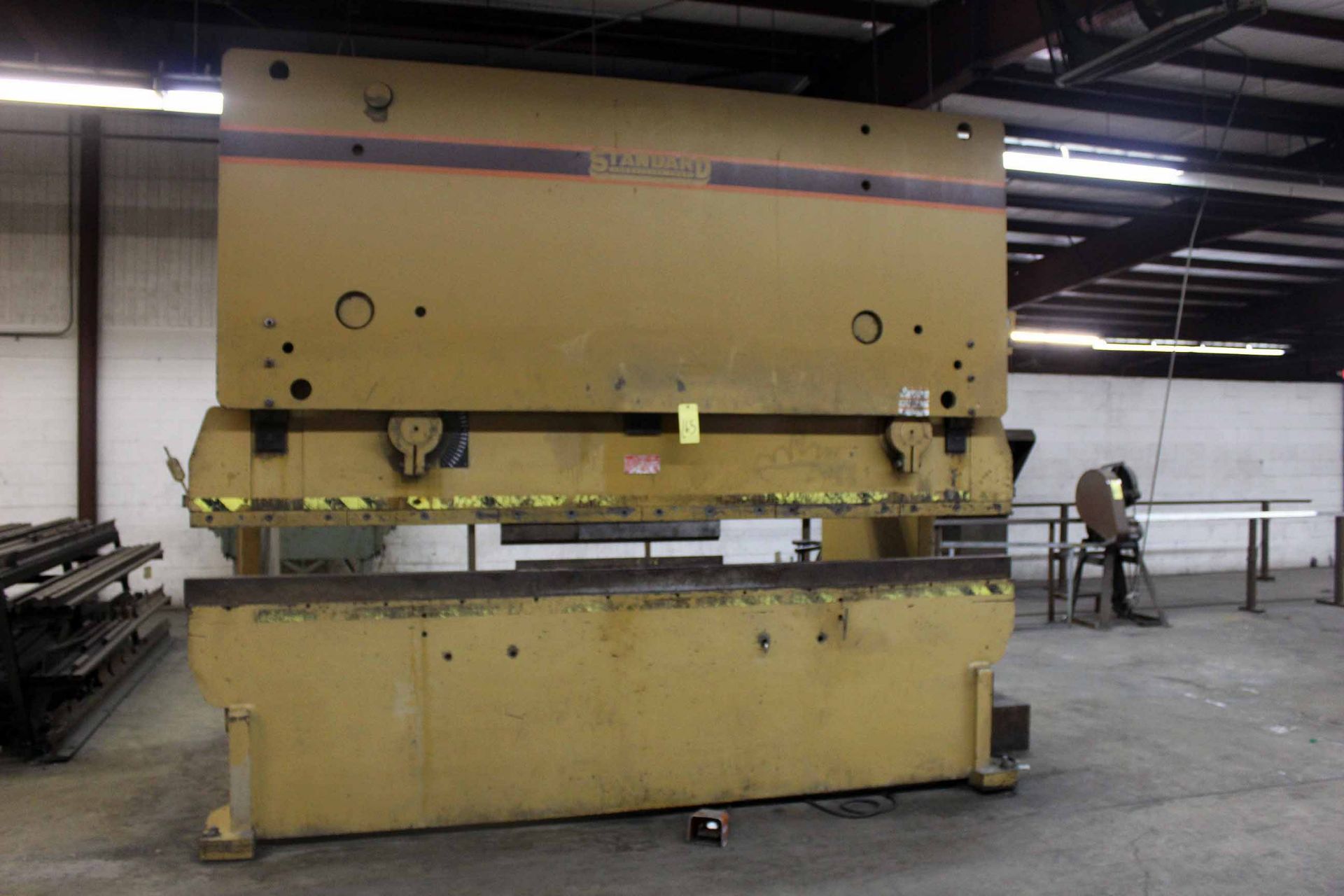 HYDRAULIC PRESSBRAKE, STANDARD INDUSTRIAL 250 T. X 12' MDL. AB250-12, S/N F8021165