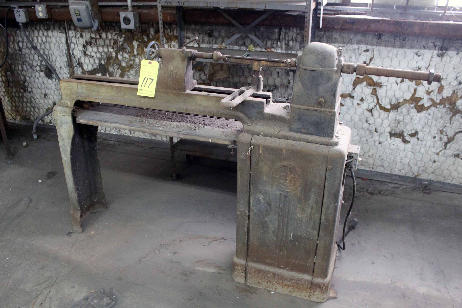 WOODWORKING LATHE, WALKER TURNER, w/tools