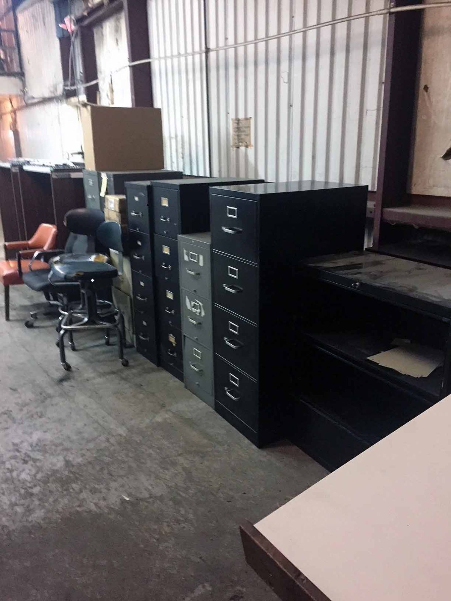 LOT OF OFFICE FURNITURE - Image 9 of 12