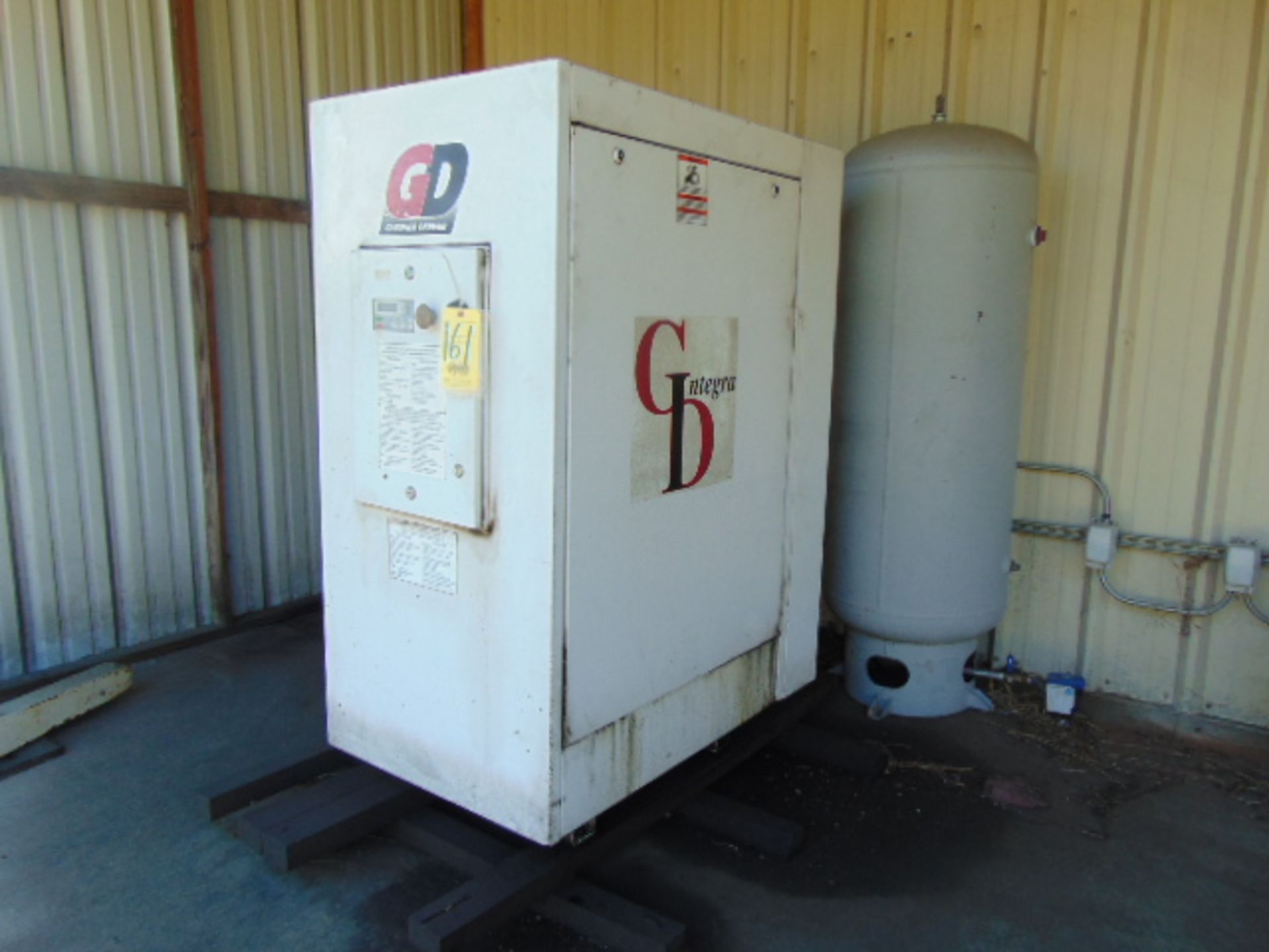 ROTARY SCREW AIR COMPRESSOR, GARDNER DENVER, 25 HP motor, w/air receiving tank & air dryer