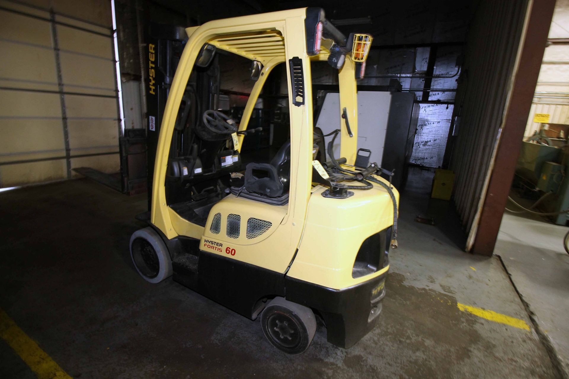 FORKLIFT, HYSTER 6,000 LB. BASE CAP. MDL. S60FT, new 2014, LPG, 83" triple stage mast, 189" lift - Image 4 of 6