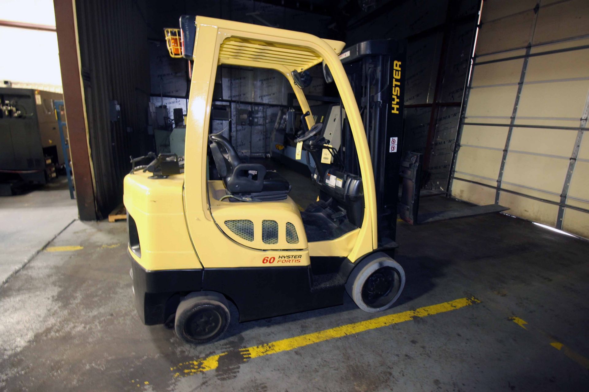 FORKLIFT, HYSTER 6,000 LB. BASE CAP. MDL. S60FT, new 2014, LPG, 83" triple stage mast, 189" lift