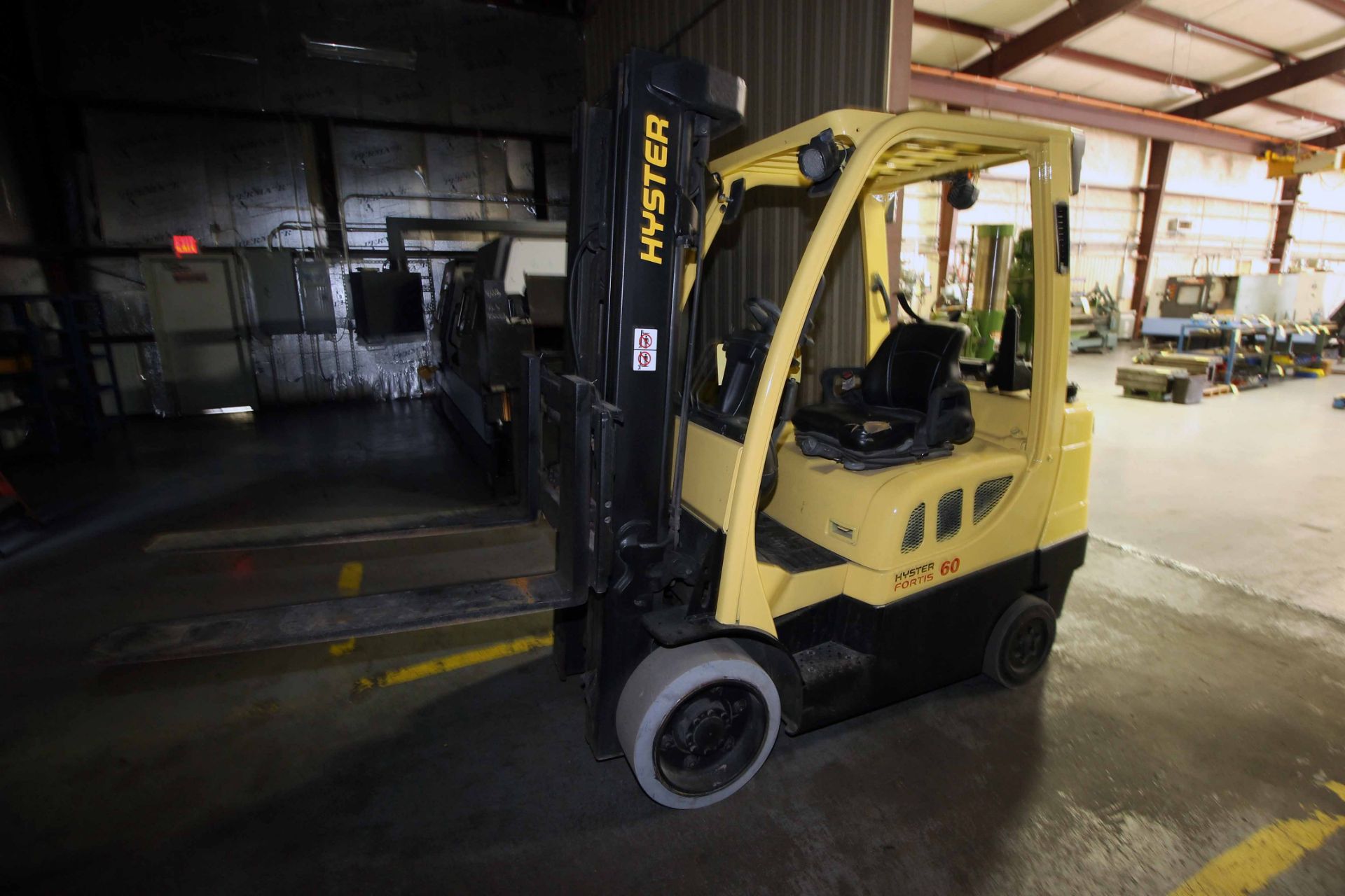 FORKLIFT, HYSTER 6,000 LB. BASE CAP. MDL. S60FT, new 2014, LPG, 83" triple stage mast, 189" lift - Image 3 of 6