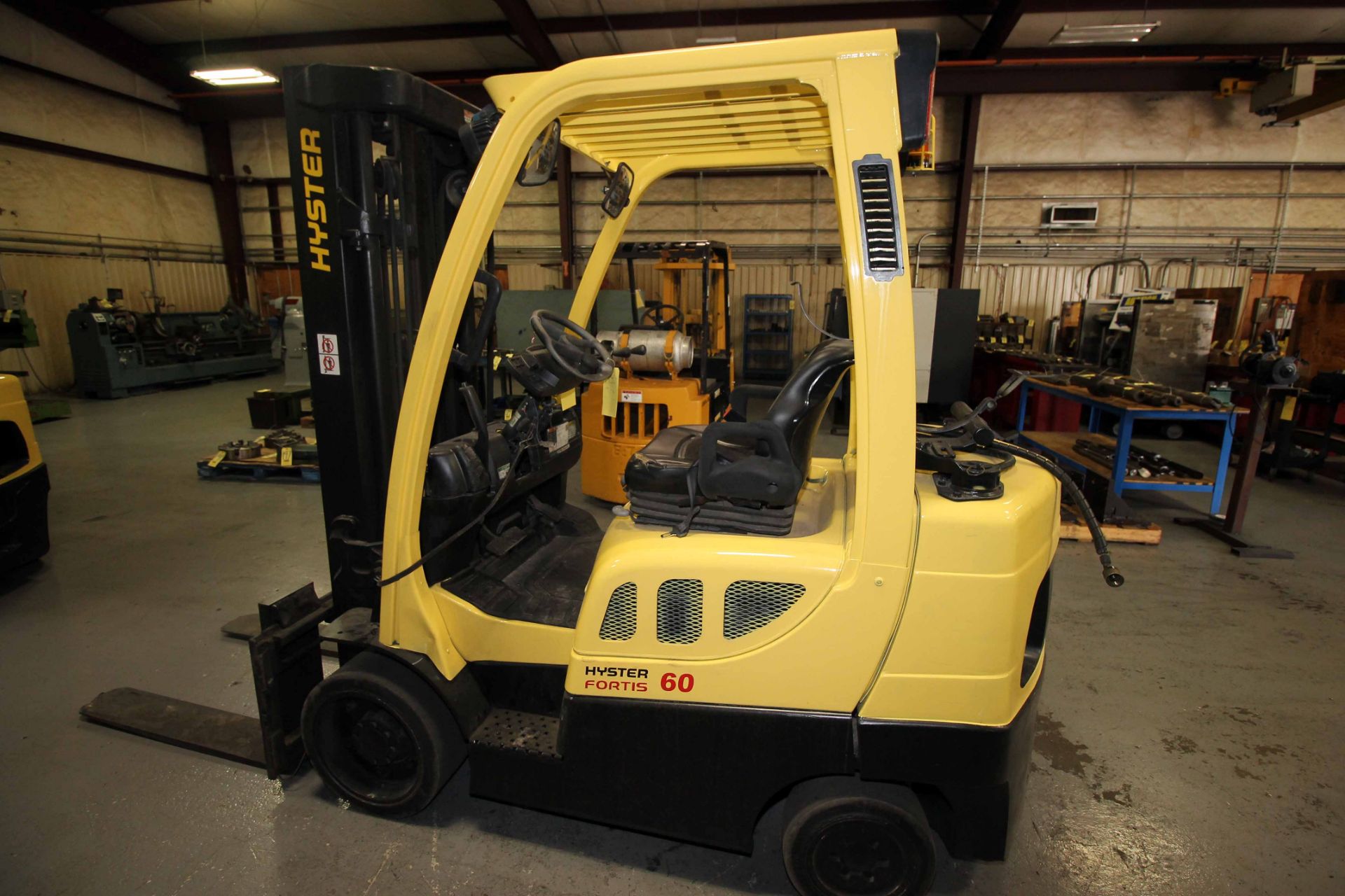FORKLIFT, HYSTER 6,000 LB. BASE CAP. MDL. S60FT, new 2014, LPG, 83" triple stage mast, 189" lift - Image 5 of 7