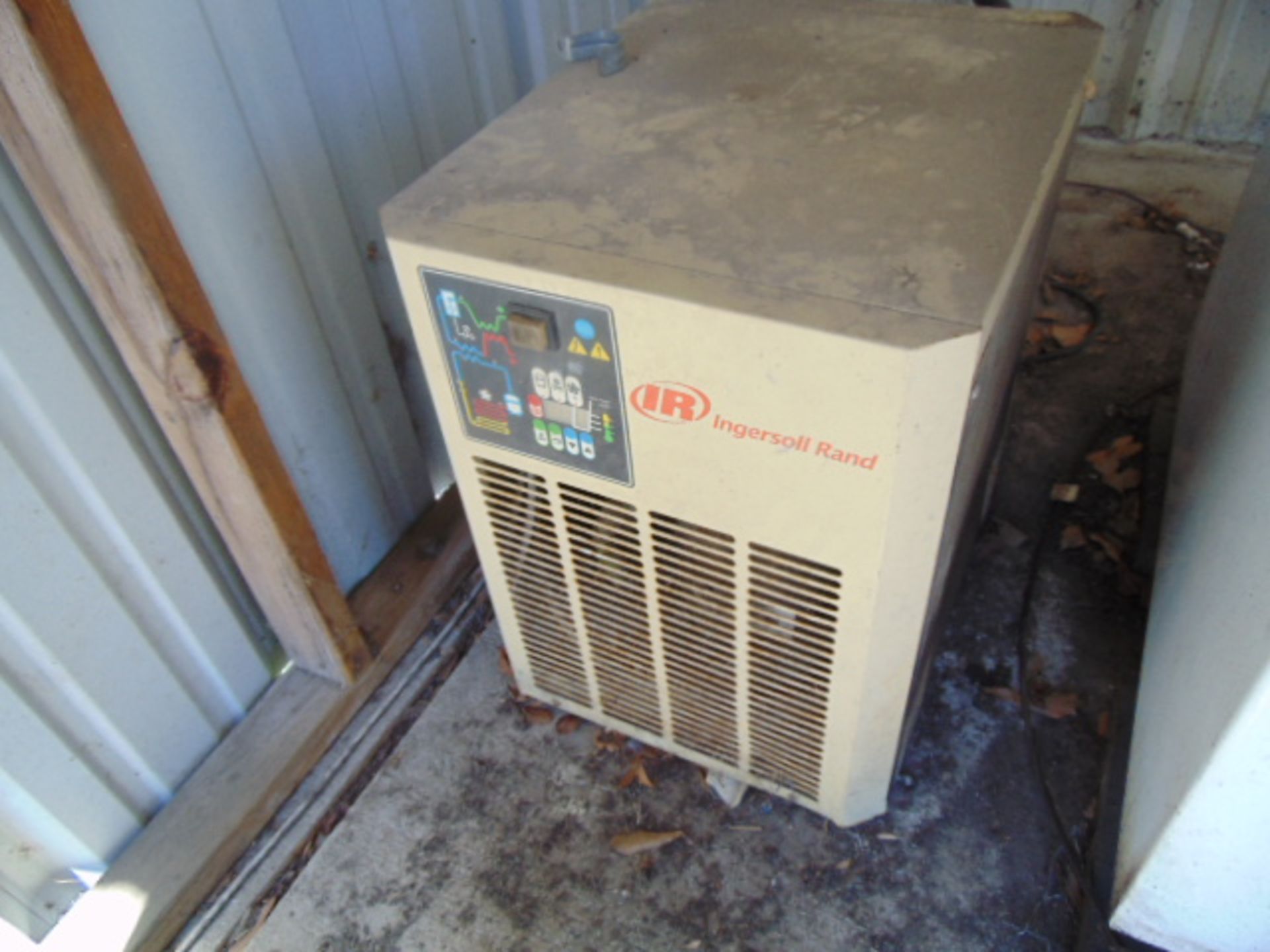 ROTARY SCREW AIR COMPRESSOR, GARDNER DENVER, 25 HP motor, dryer & air receiving tank - Image 4 of 5