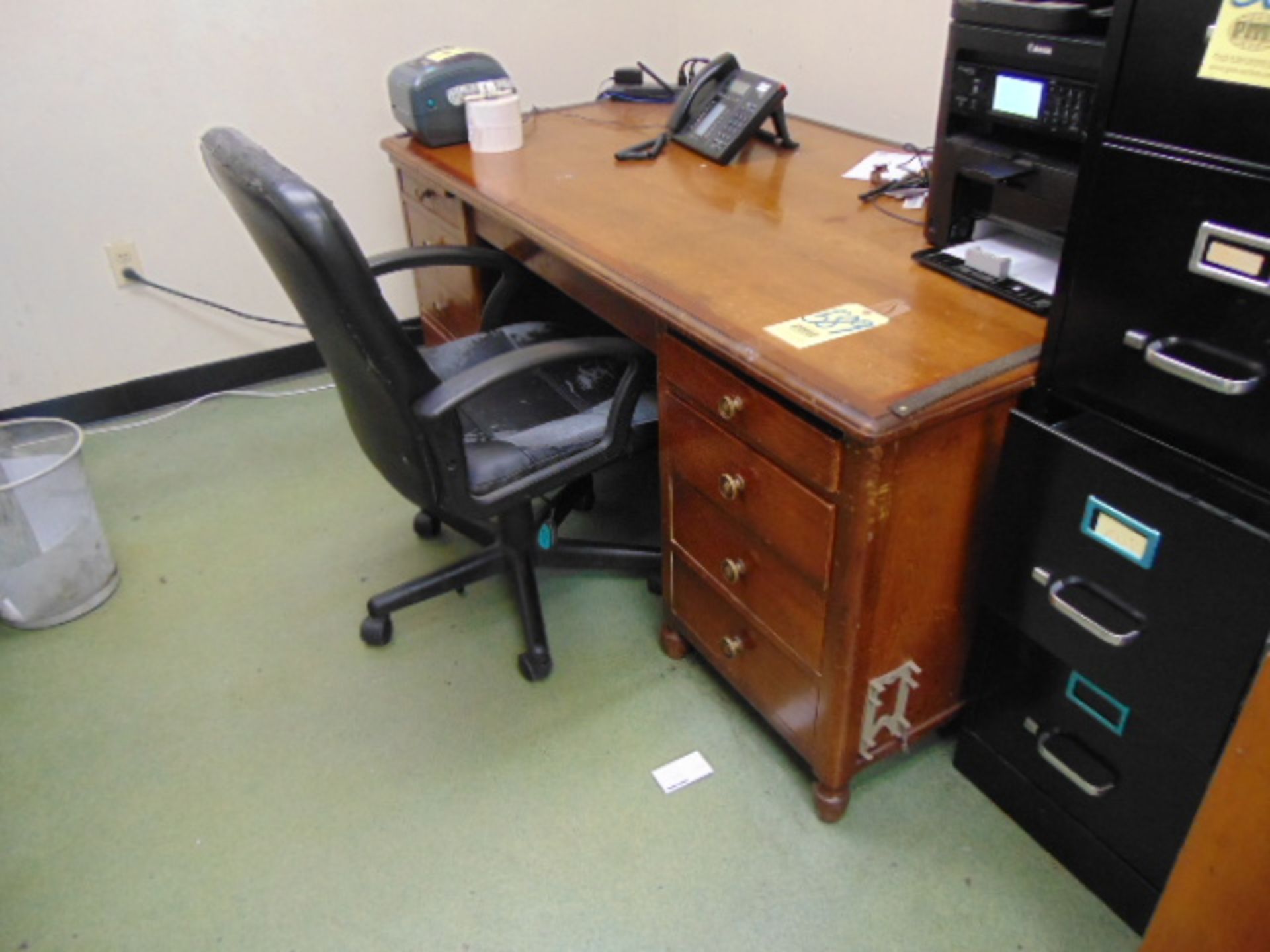 LOT CONSISTING OF: (5) desks, credenza, 4-drawer file cabinet - Image 4 of 5