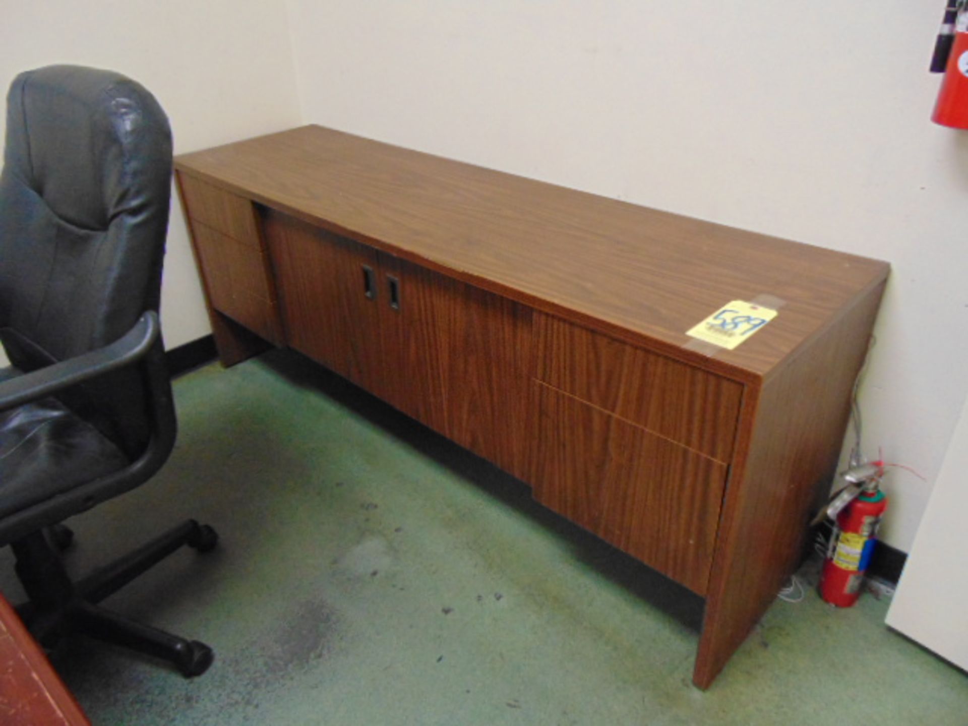 LOT CONSISTING OF: (5) desks, credenza, 4-drawer file cabinet - Image 3 of 5