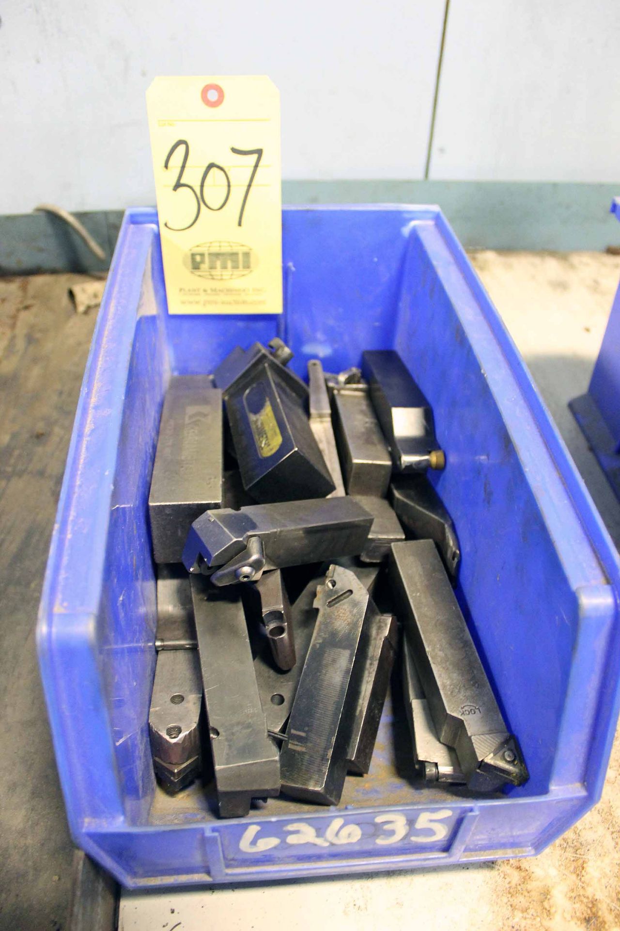 CARBIDE INSERT TOOL BARS (in one bin)