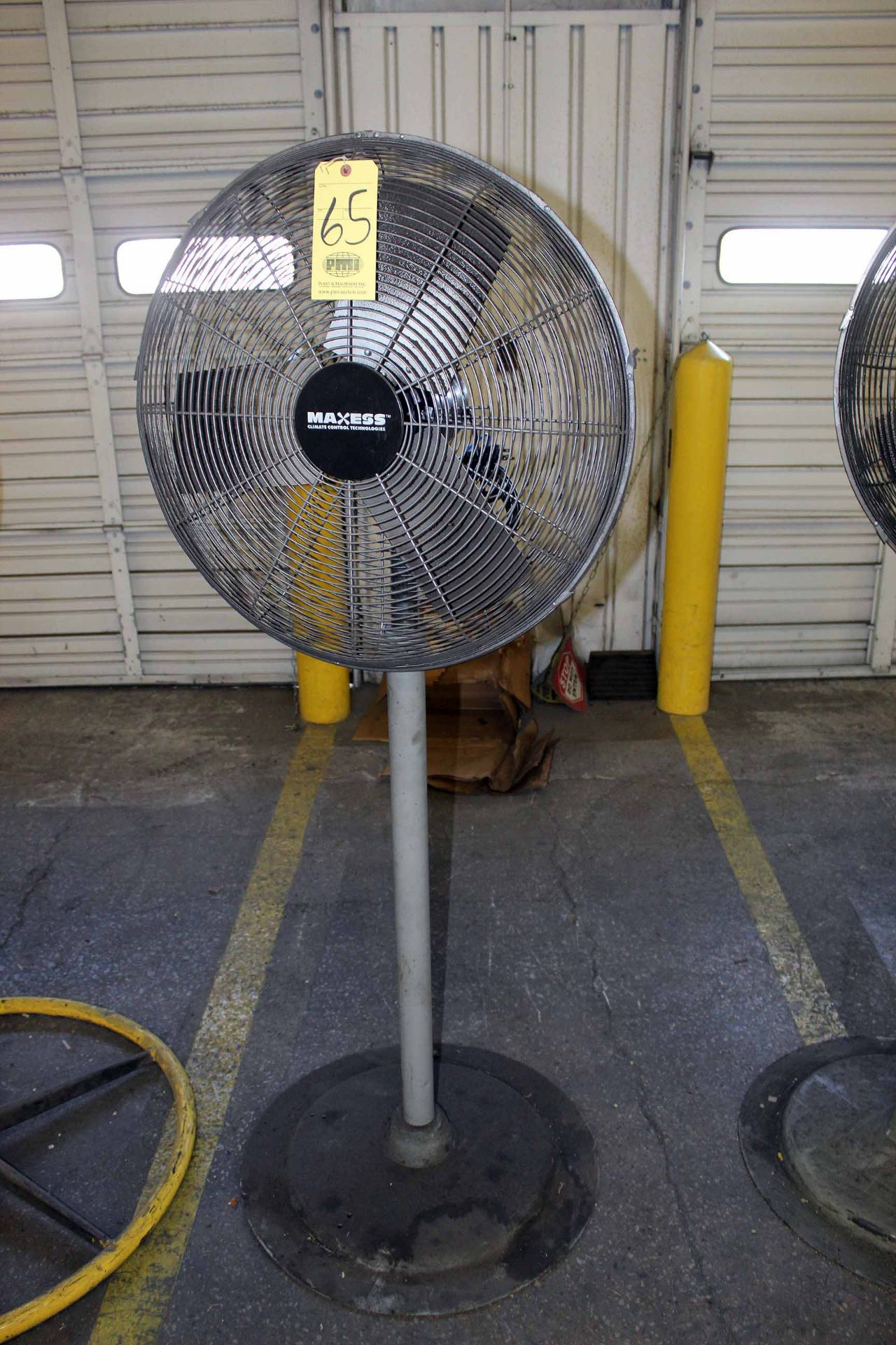 PEDESTAL FAN, 24"