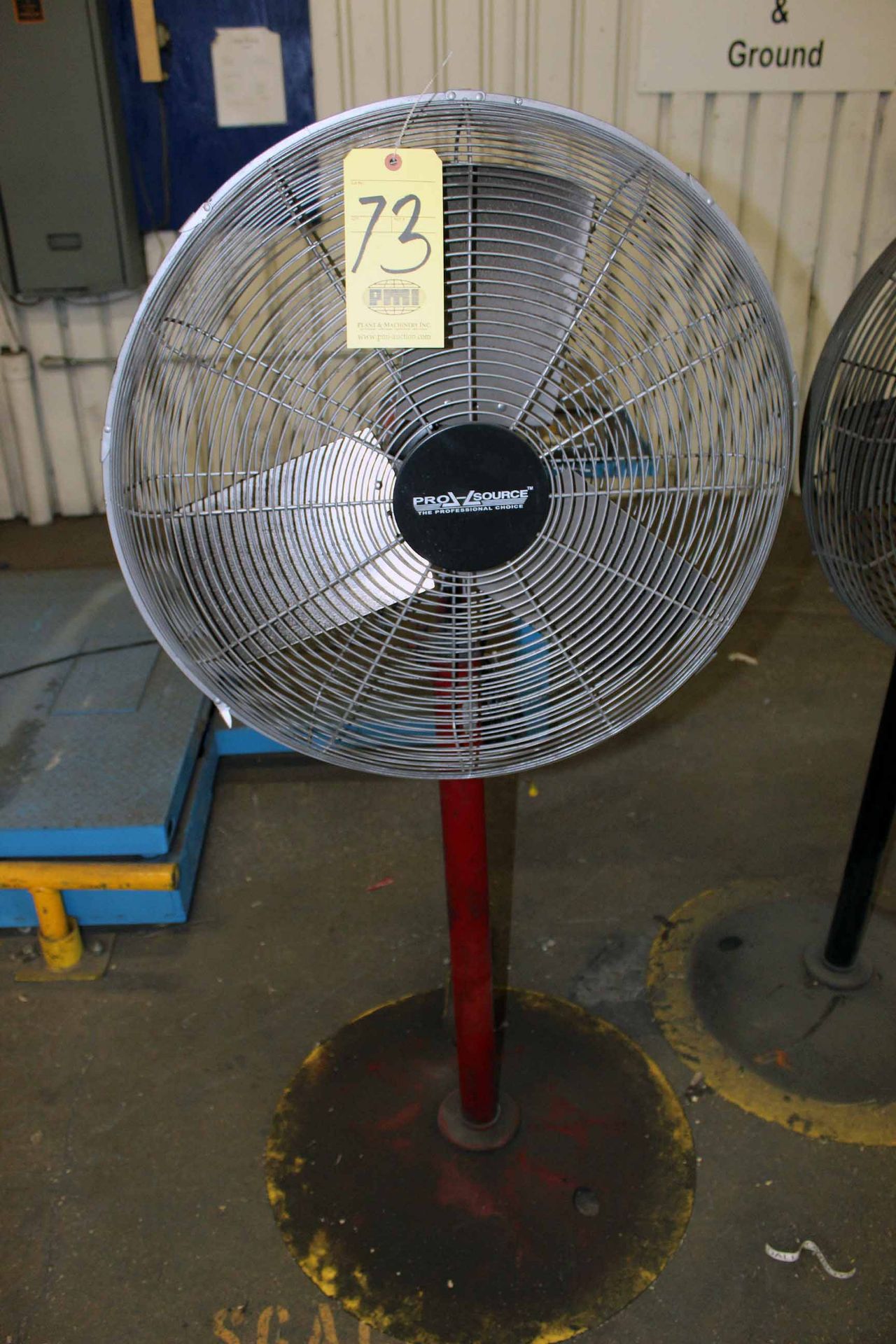 PEDESTAL FAN, 24"