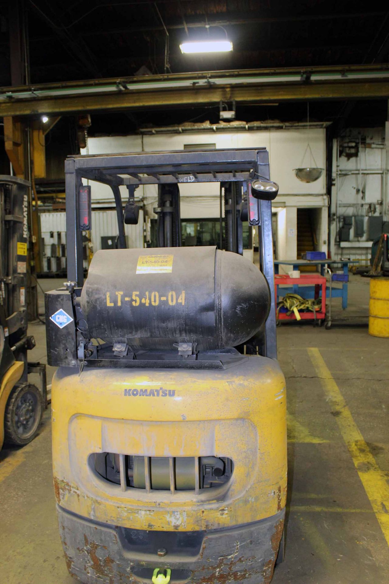 FORKLIFT, KOMATSU, 4,500 lb. cap. @ 24” L.C., currently arranged for compressed natural gas fuel - Image 3 of 4