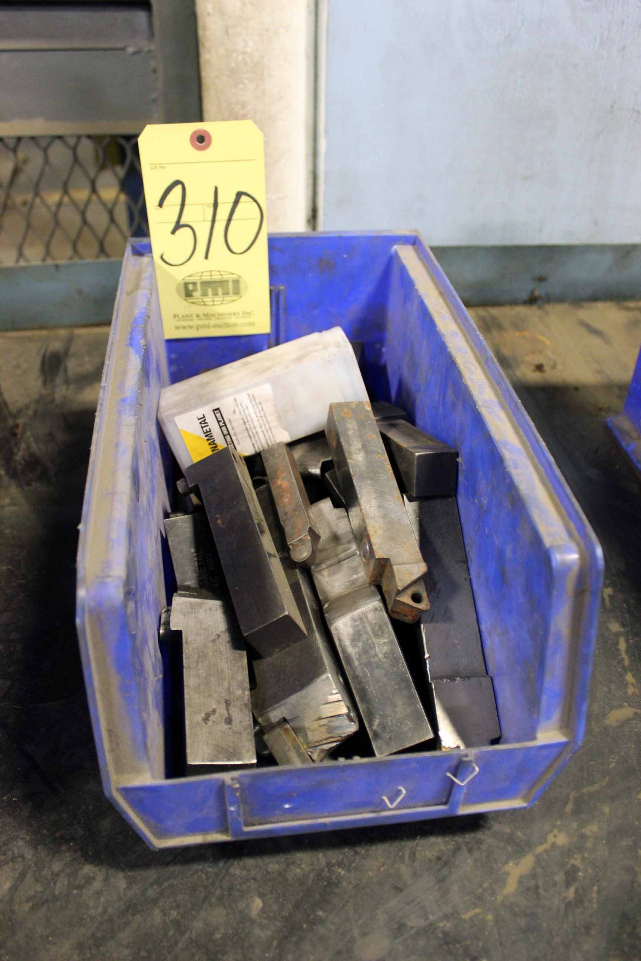 CARBIDE INSERT TOOL BARS (in one bin)