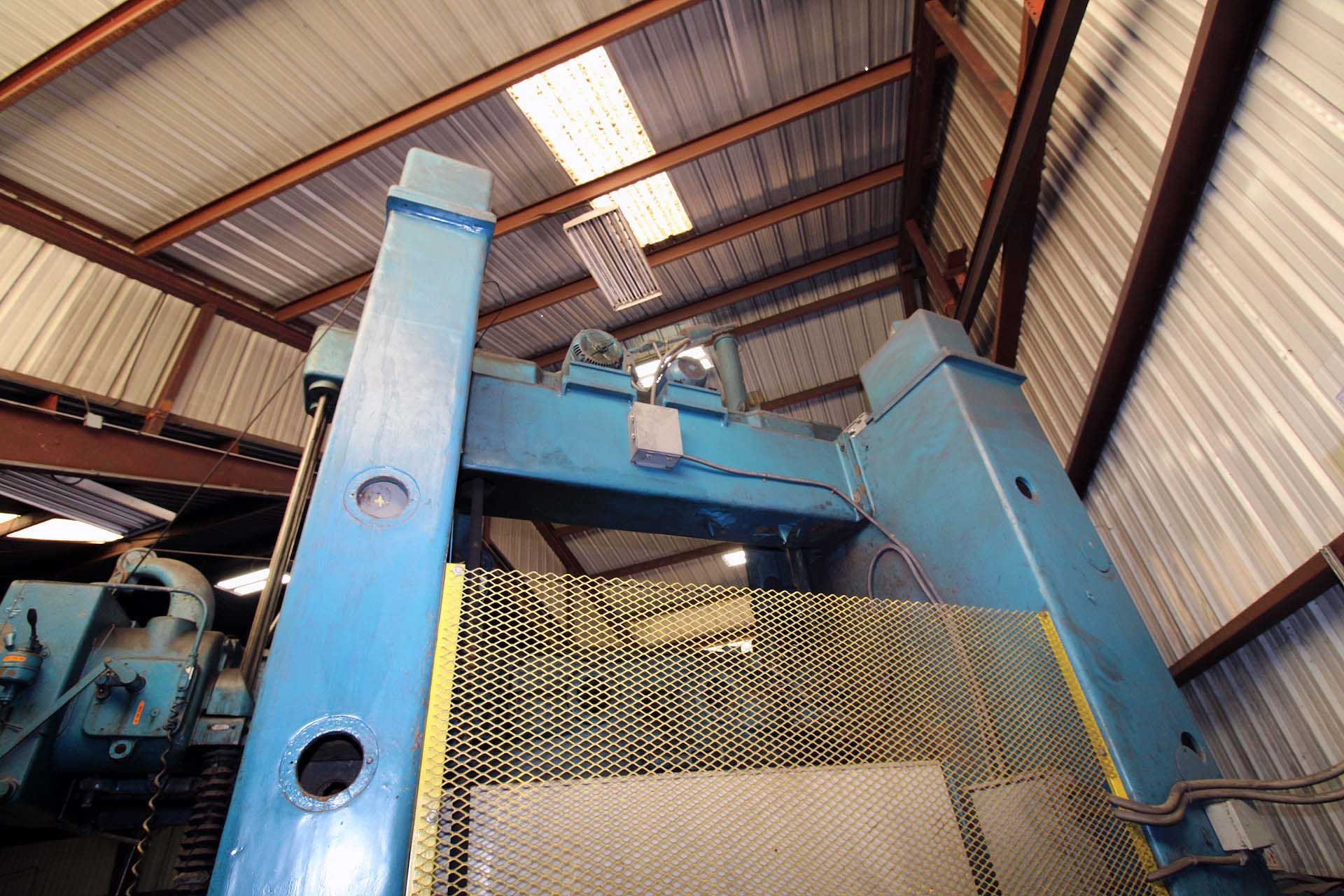 VERTICAL BORING MILL, KING 96” MDL. 100, (2) ram heads, floor mount, S/N 3210 - Image 7 of 9