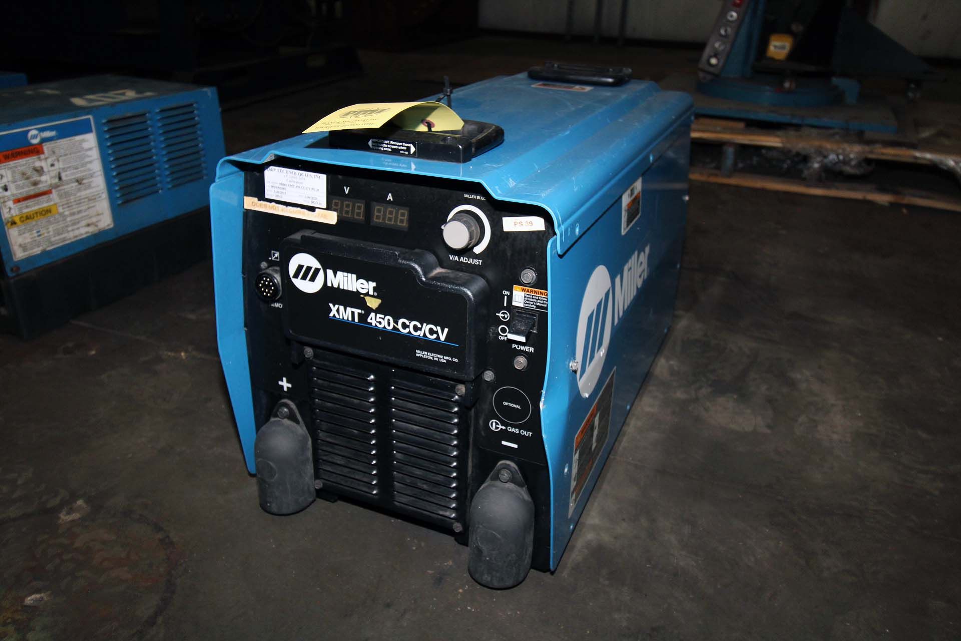 WELDING MACHINE, MILLER MDL. XMT450 CC/CV, S/N MD190108U