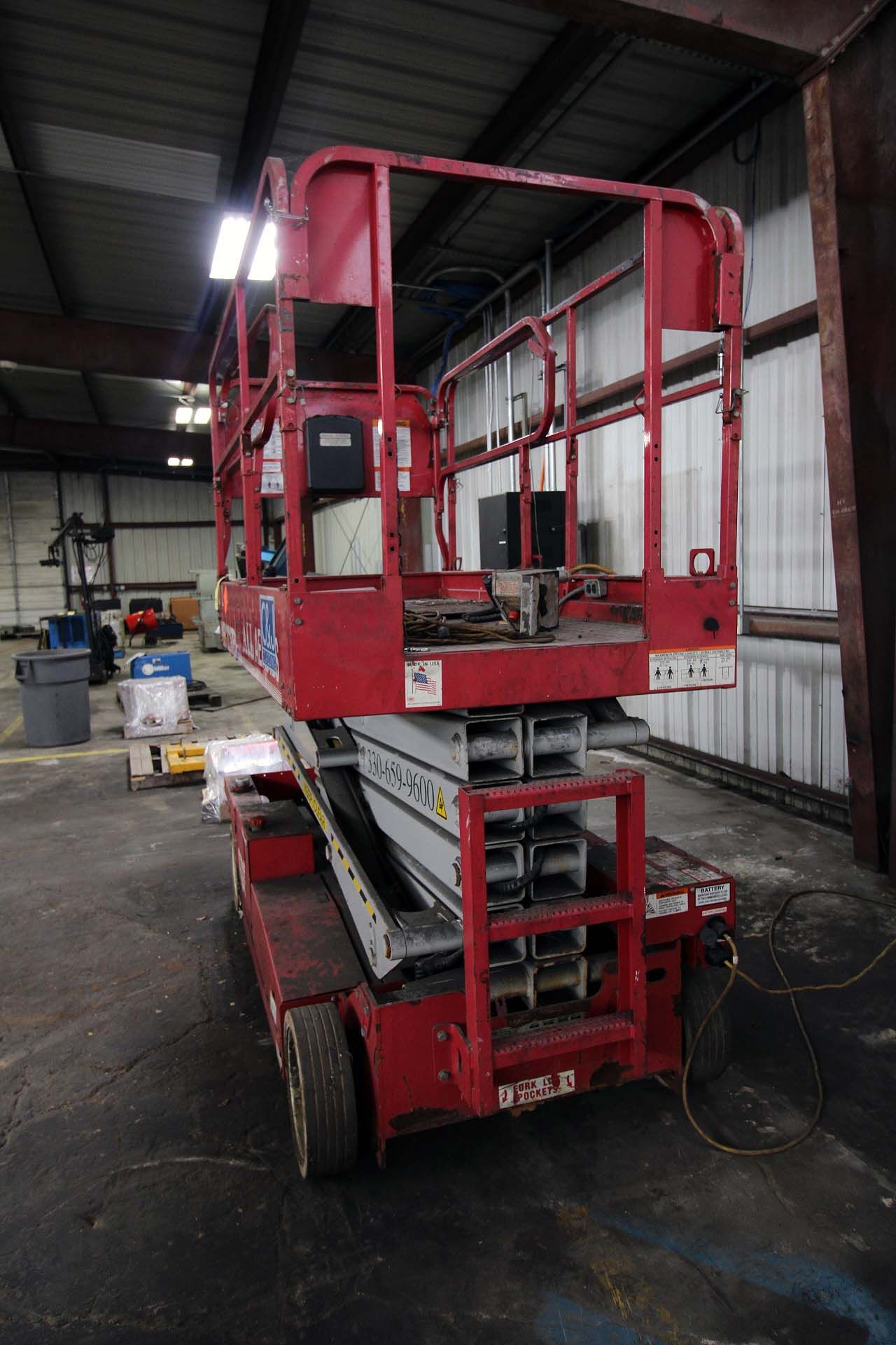 ELECTRIC SCISSOR LIFT, ALL AERIALS 700 LB. CAP. MDL. MEC3247ES, new 2009, 32’ max. drive height, 32’ - Image 3 of 4