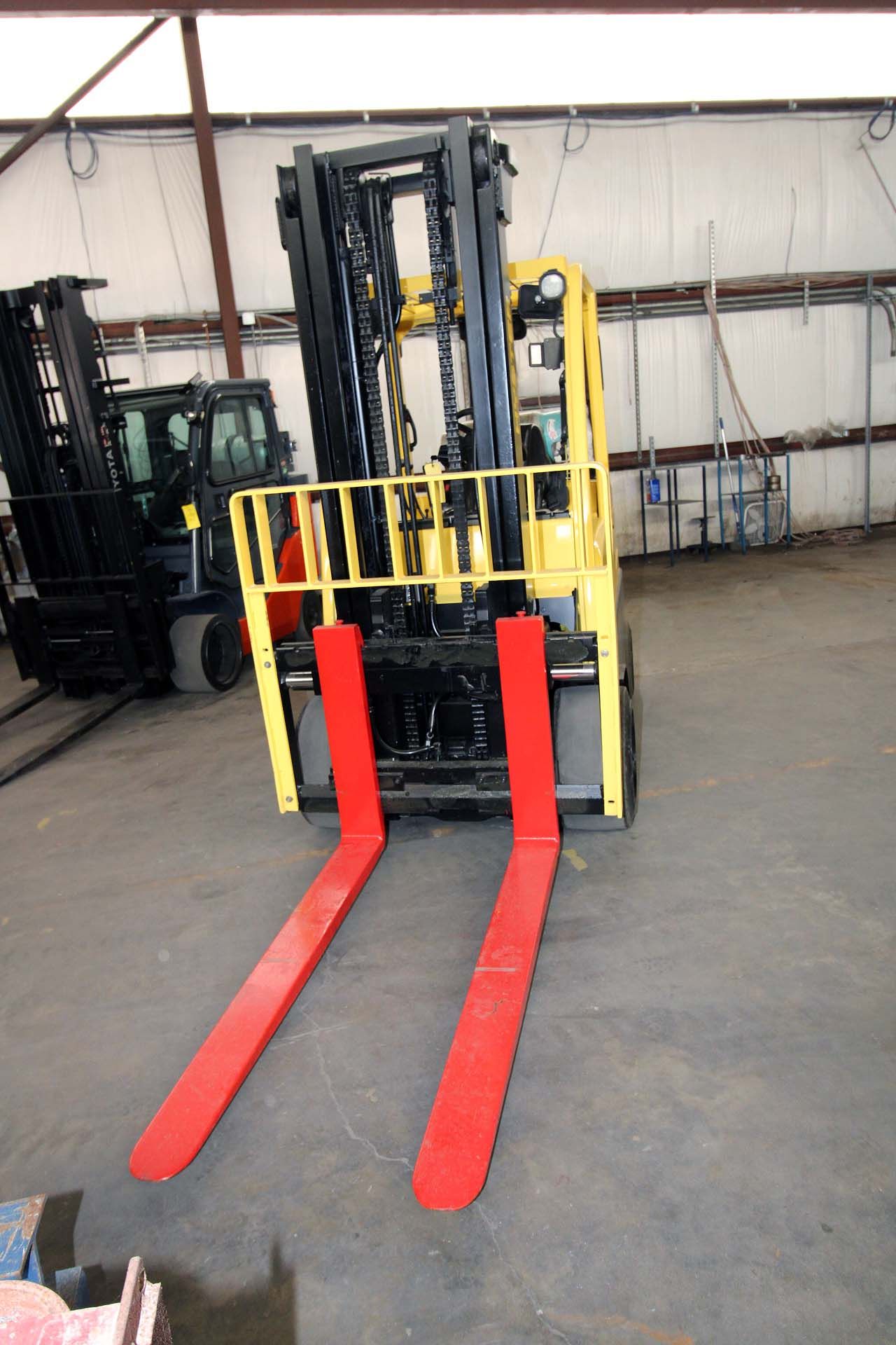 FORKLIFT, HYSTER 10,000 LB. BASE CAP. MDL. S100FT, new 2014, LPG, 88" 2-stage mast, 133" lift ht., - Image 3 of 7