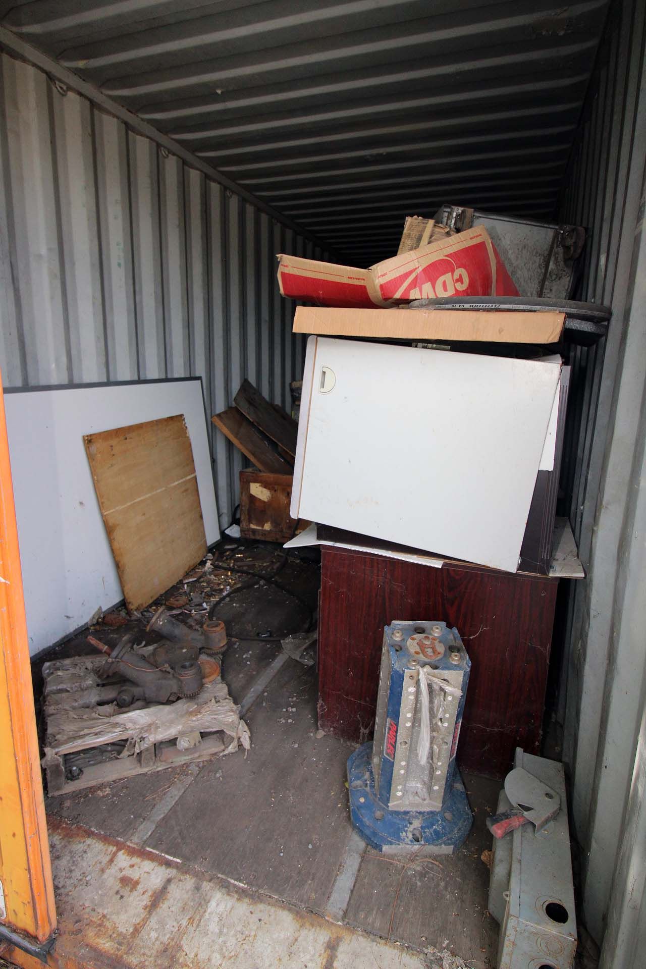 SEA CONTAINER, 40', w/contents - Image 2 of 5