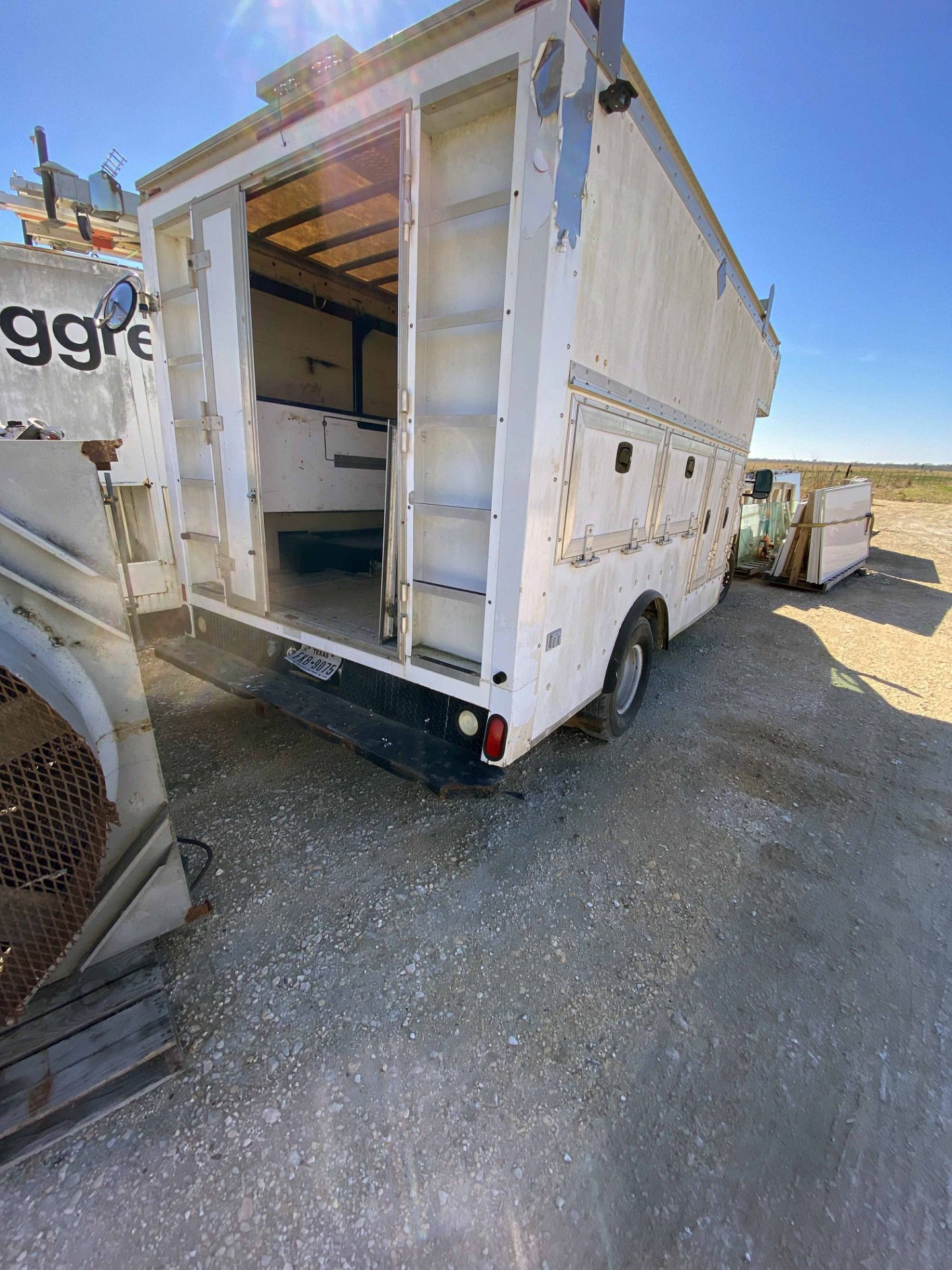 BOX TRUCK, WHITE FORD E450, VIN: 1FDXE45P16DA72383 (Note: has bad head gasket) (Location 10: Liberty - Image 6 of 7