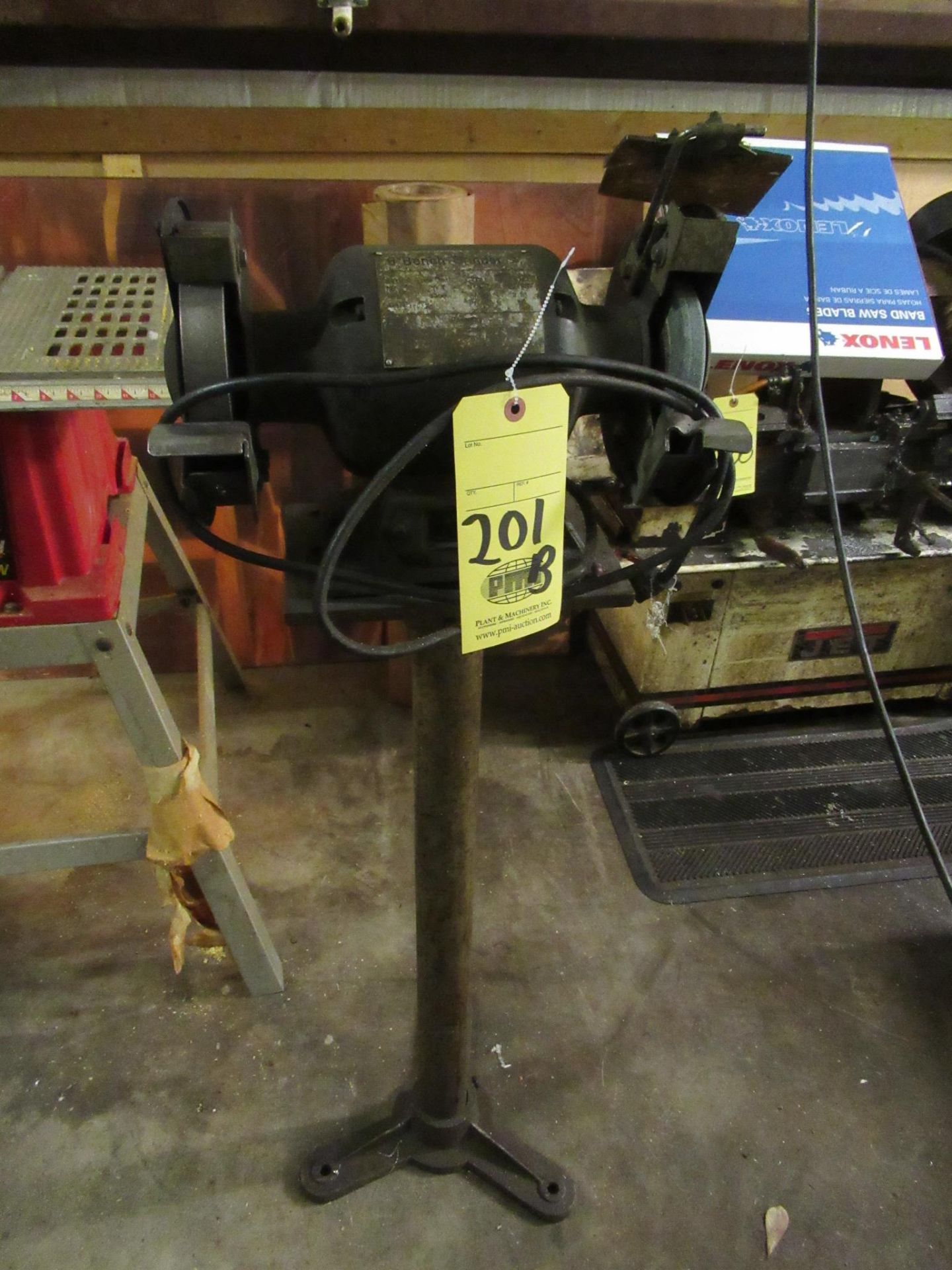 DOUBLE END GRINDER, 6", 1/3 HP (Location 8: TIMCO, 2503 ½ Bammel Timbers Lane, Houston, TX 77068