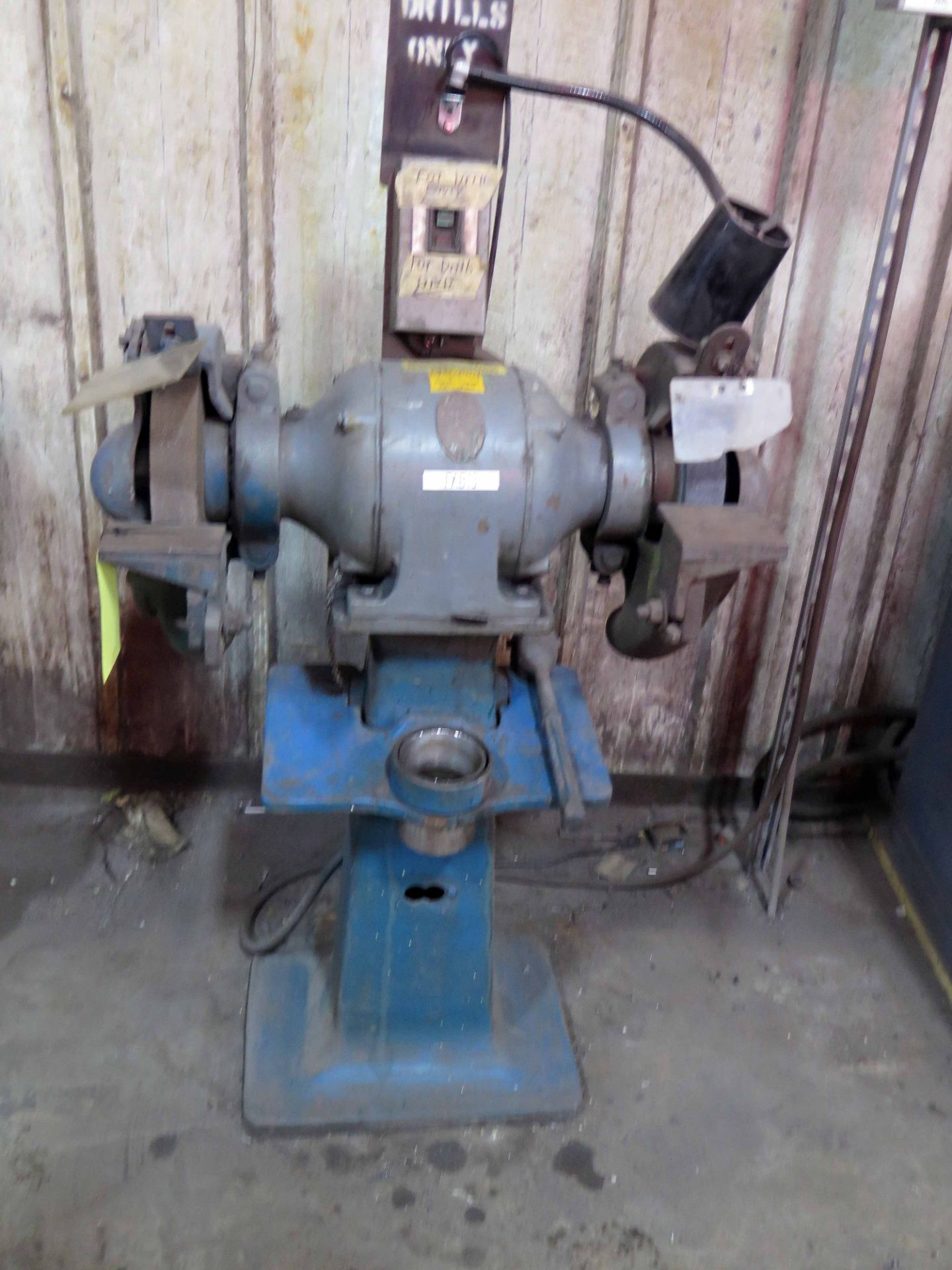 DOUBLE END GRINDER, CINCINNATI, 2 HP motor, S/N 164538 (on stand)