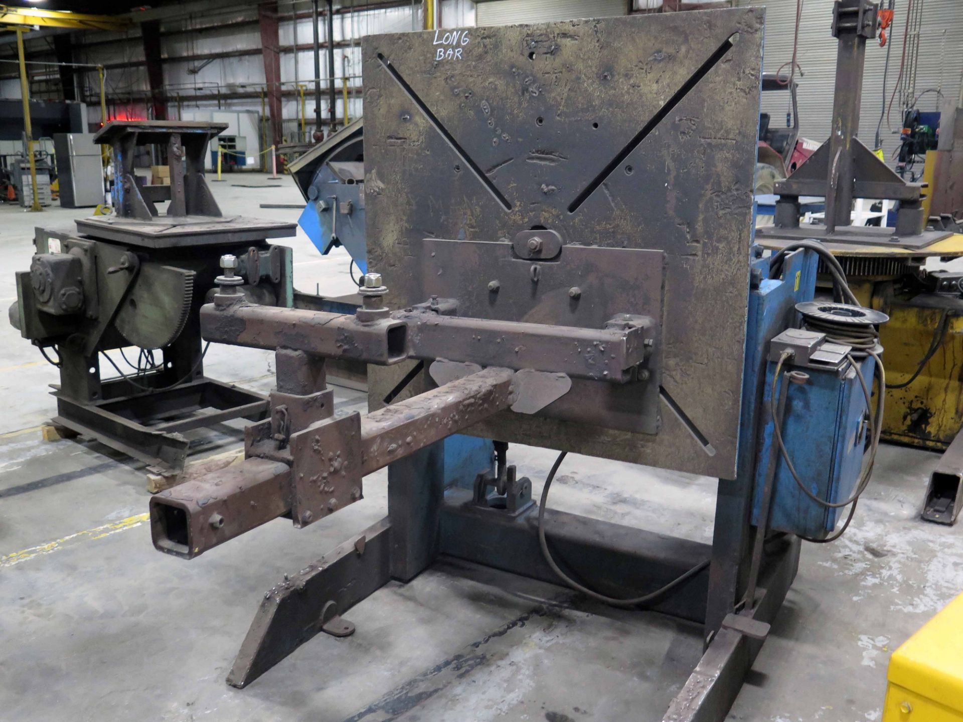 WELDING POSITIONER, HEADSTOCK STYLE, 48" rotating / tilting table - Image 3 of 3