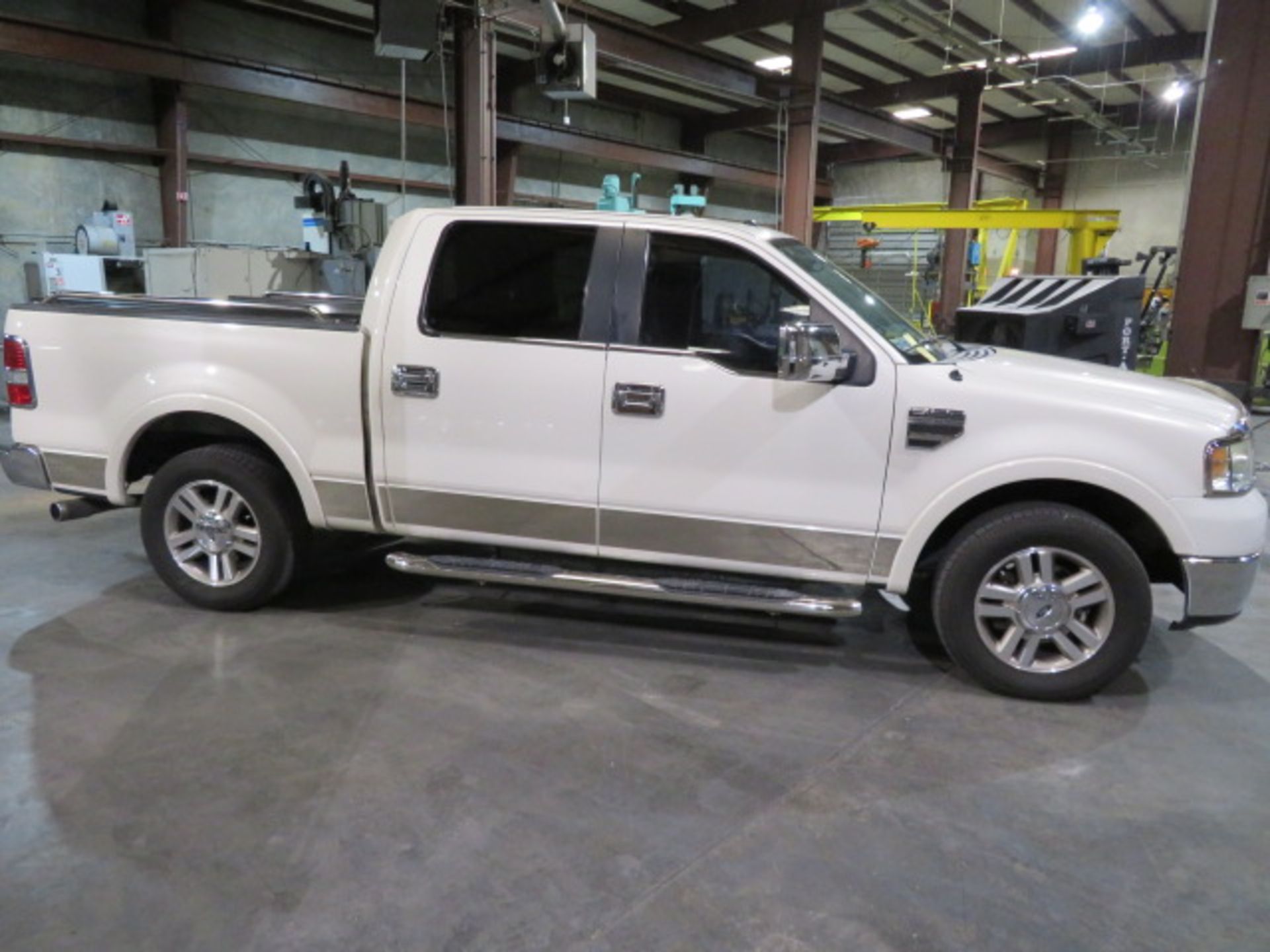 PICKUP TRUCK, 2008 FORD LARIAT MDL. F-150, Triton 5.4 liter gasoline engine, crew cab, short bed, - Image 4 of 19