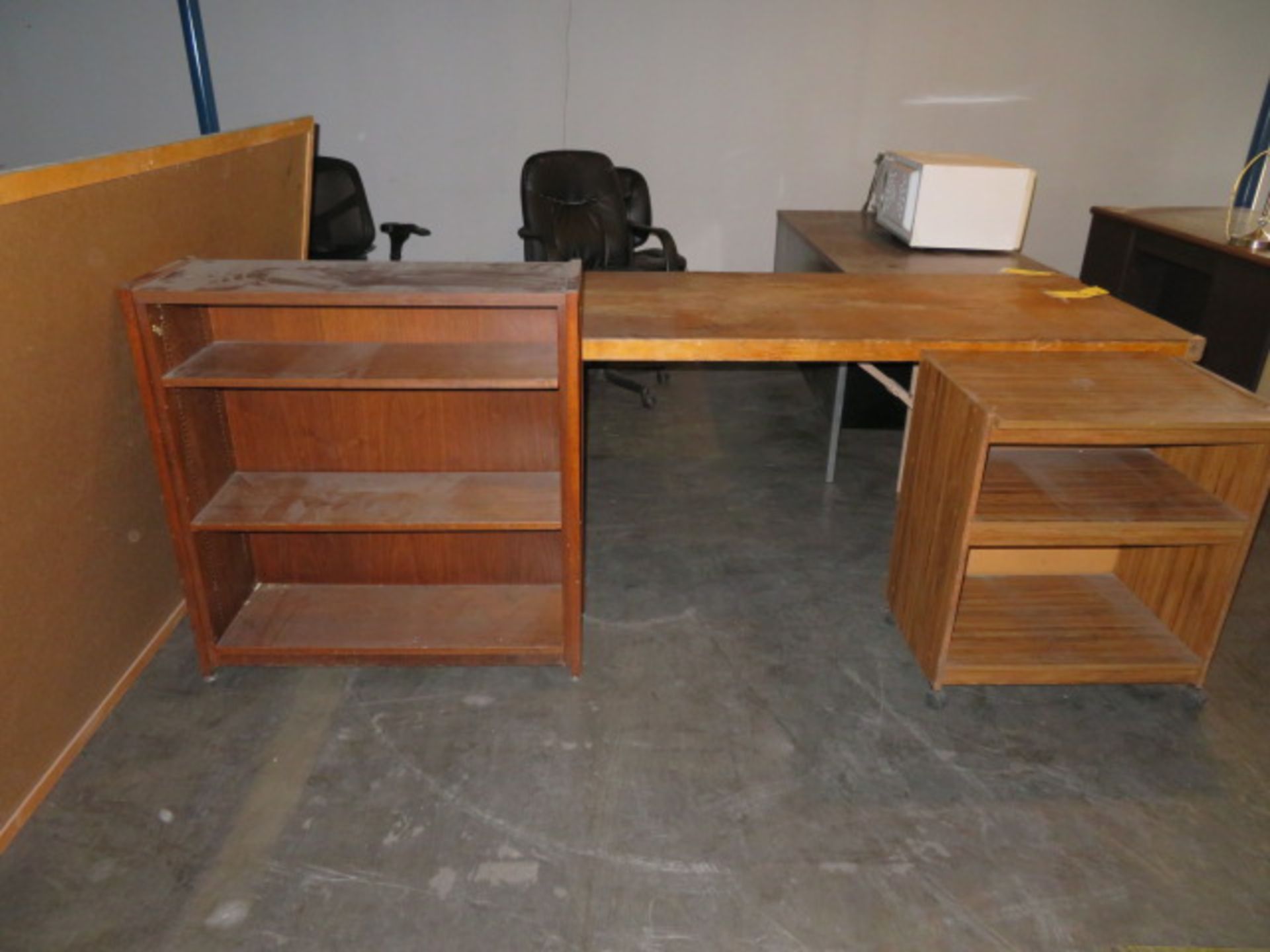 LOT OF OFFICE FURNITURE: desk, long table, (4) chairs, (2) filing cases - Image 3 of 5