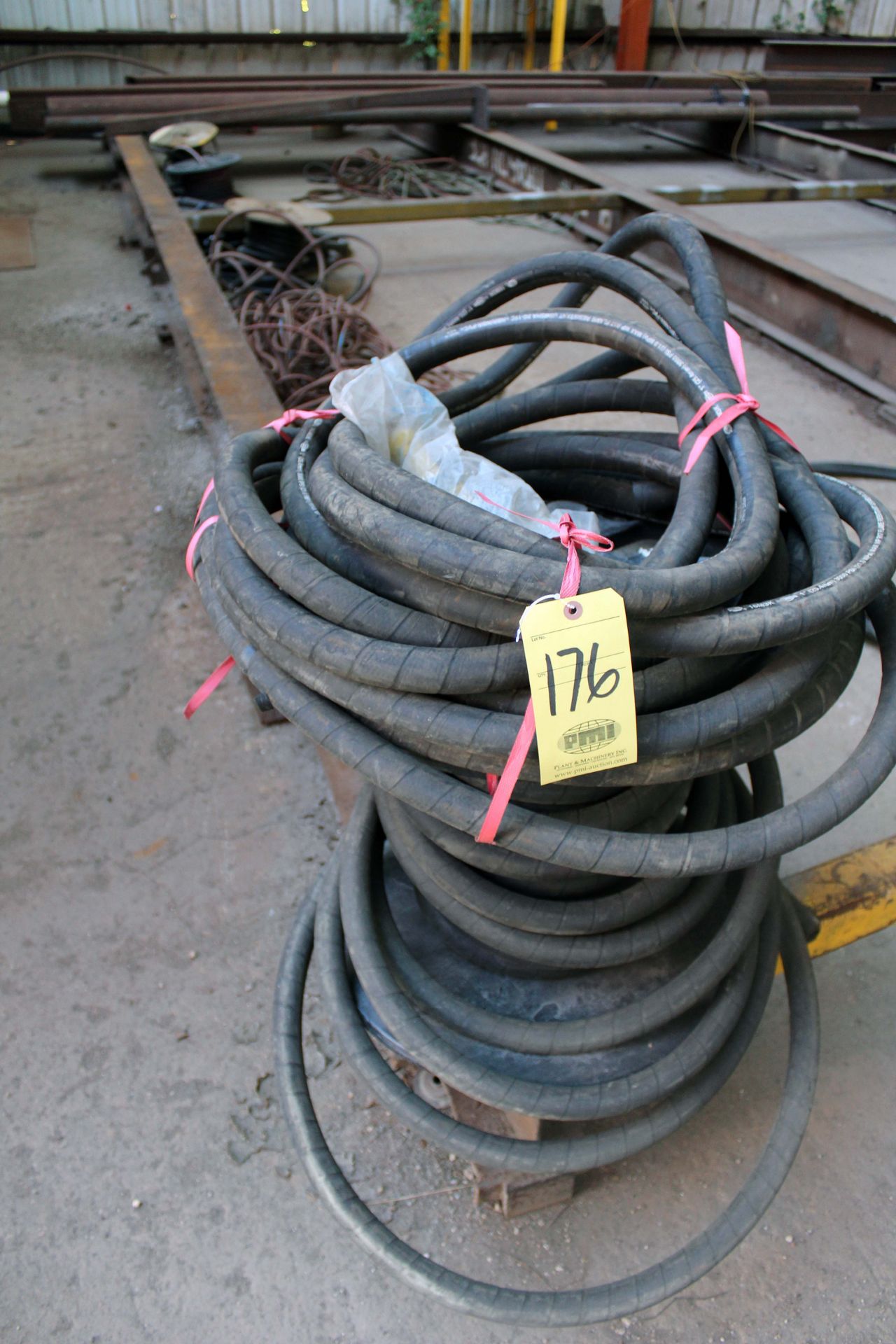 LOT CONSISTING OF: hydraulic hose lines (new), extension cords & air hose