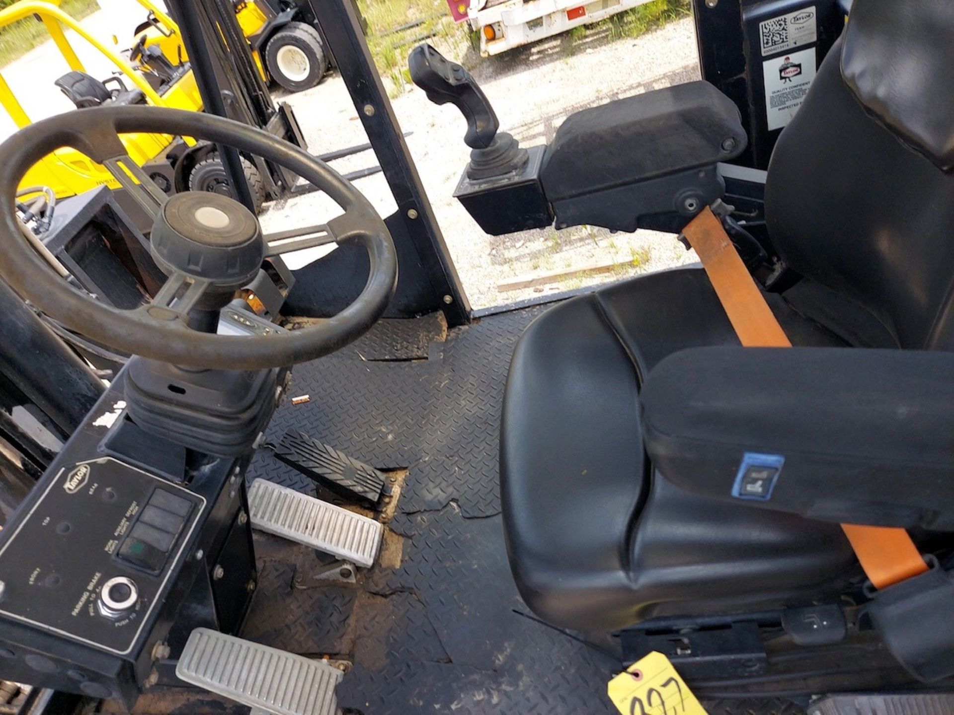 PIPE HANDLING FORKLIFT, TAYLOR 35,000 LB BASE CAP. MDL. THX350L, new 2014, diesel, 14' mast, 15' - Image 5 of 6