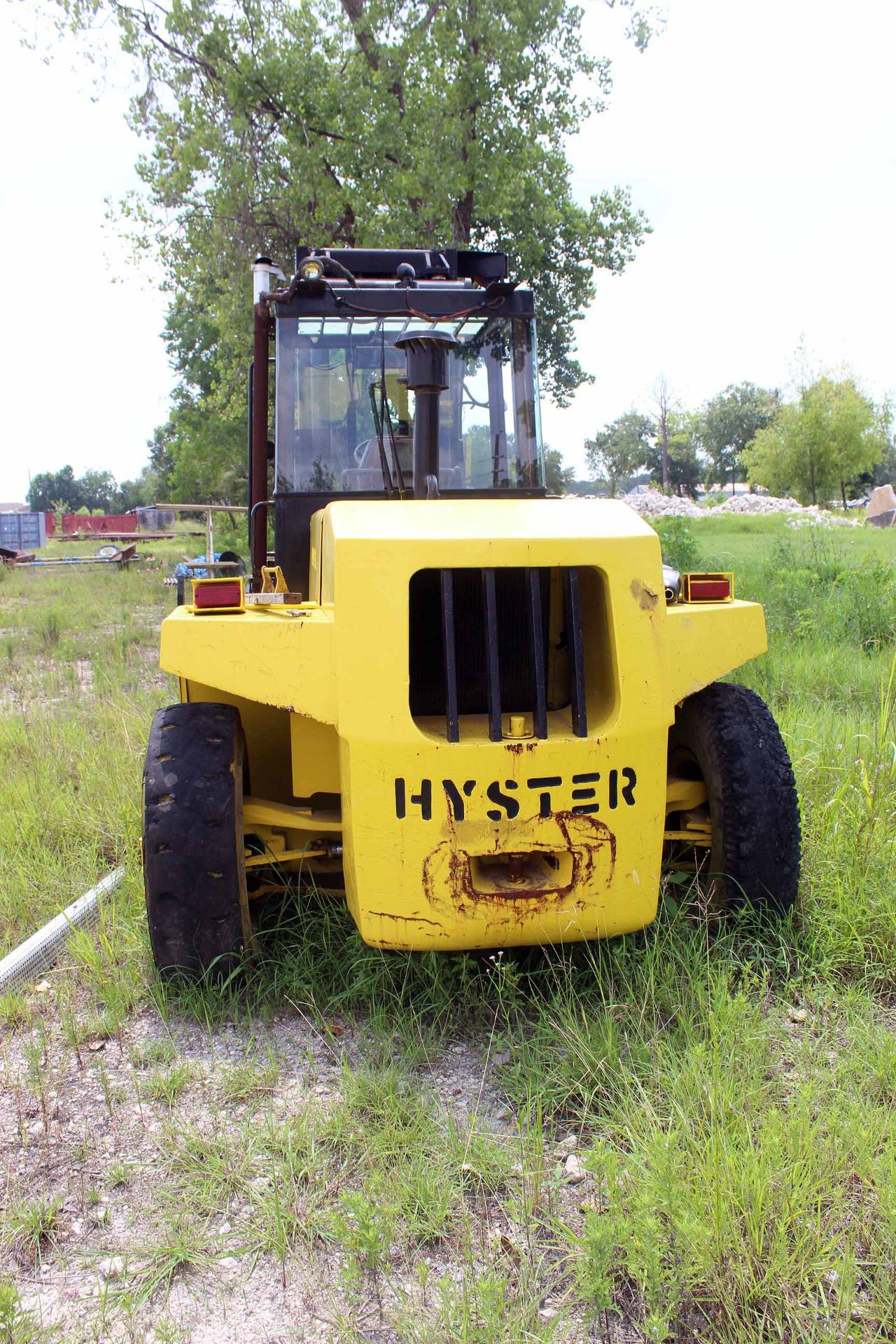 FORKLIFT, HYSTER 30,000 LB. BASE CAP. MDL. H300XL, 29,000 lb. cap. as equipped, diesel, 2-stage - Image 3 of 4