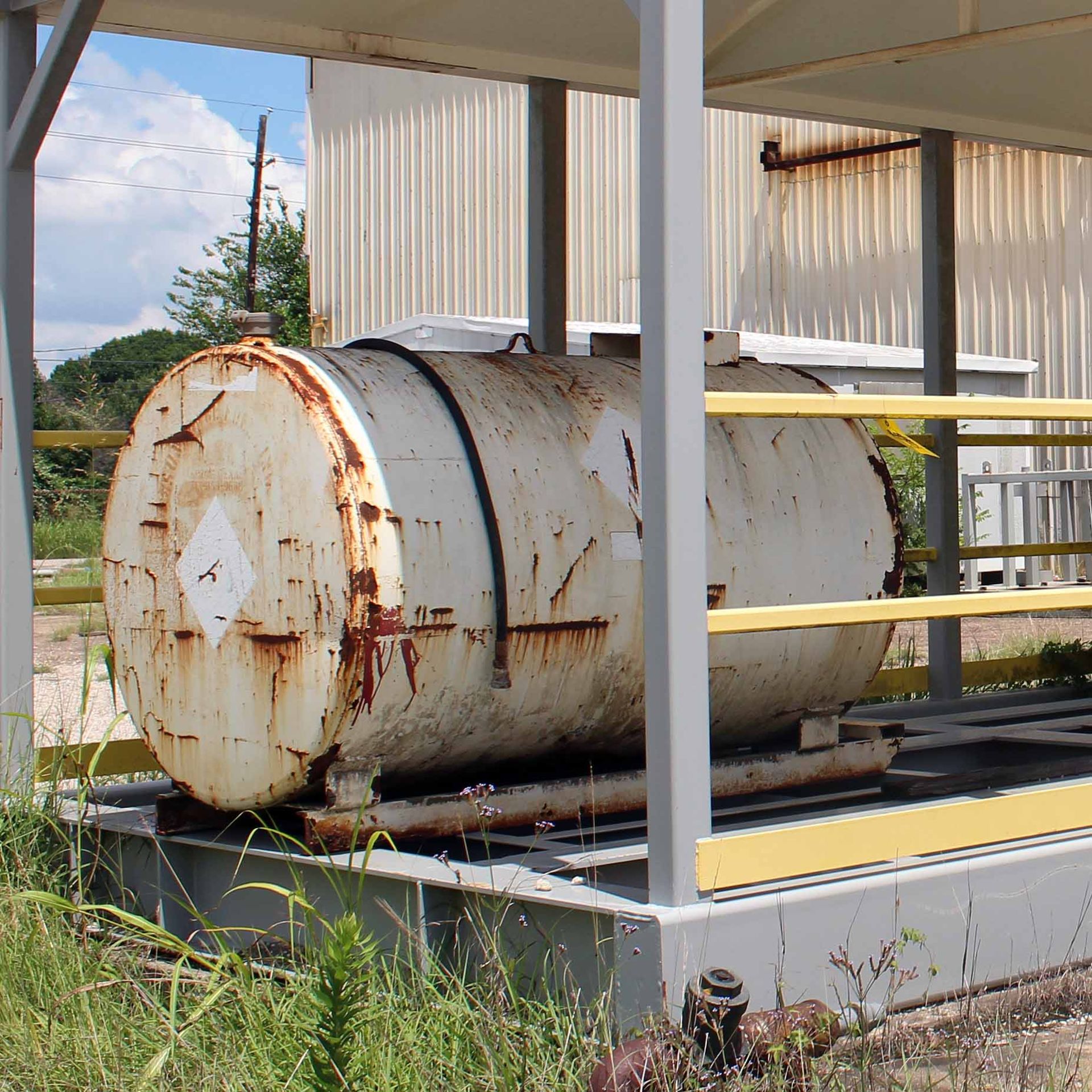 DIESEL TANK, approx. 500 gal. (Located at: 11700 Trickey Rd., Houston, TX 77067)