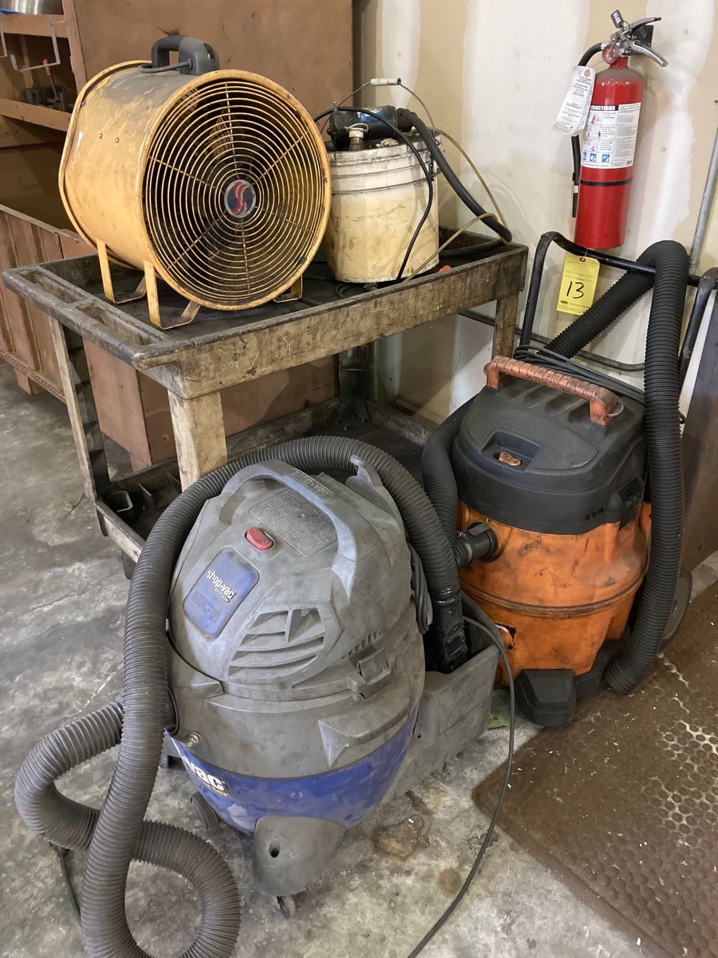 LOT OF SHOP VACUUMS