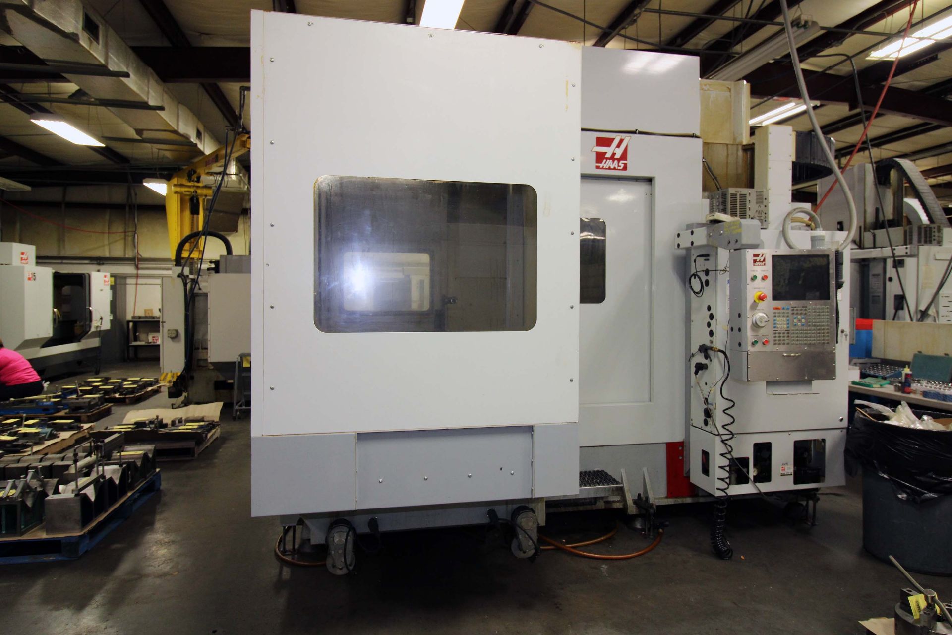 4-AXIS HORIZONTAL MACHINING CENTER, HAAS MDL. EC1600-4X, new 1/2009, 64” x 36” table, 30” built-in - Image 6 of 11