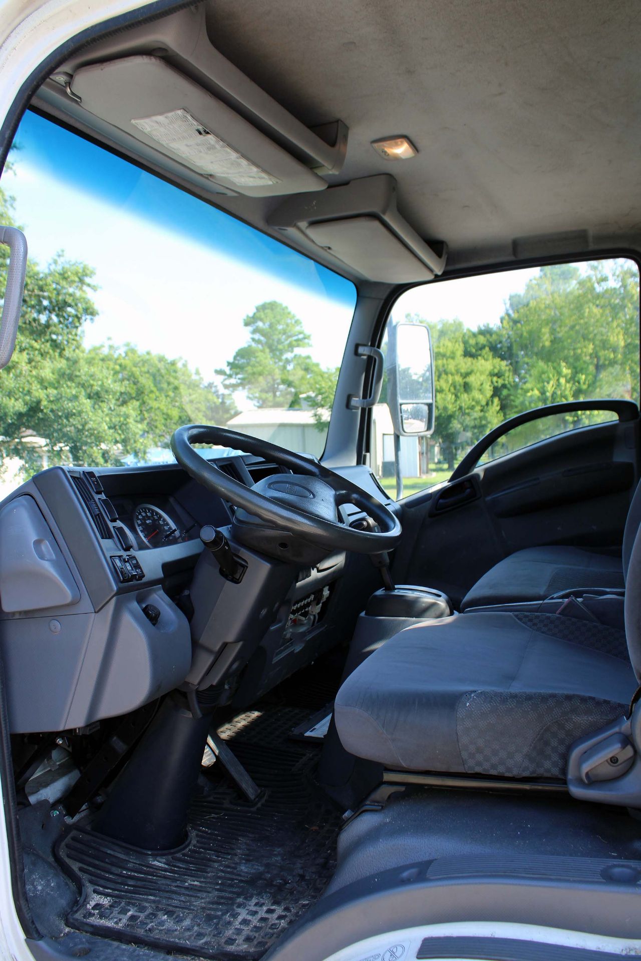 FLATBED TRUCK, 2012 ISUZU MDL. NPR-HD SUPER DUTY CAB OVER, auto. trans., 15-1/2’ diamond plate bed - Image 7 of 9