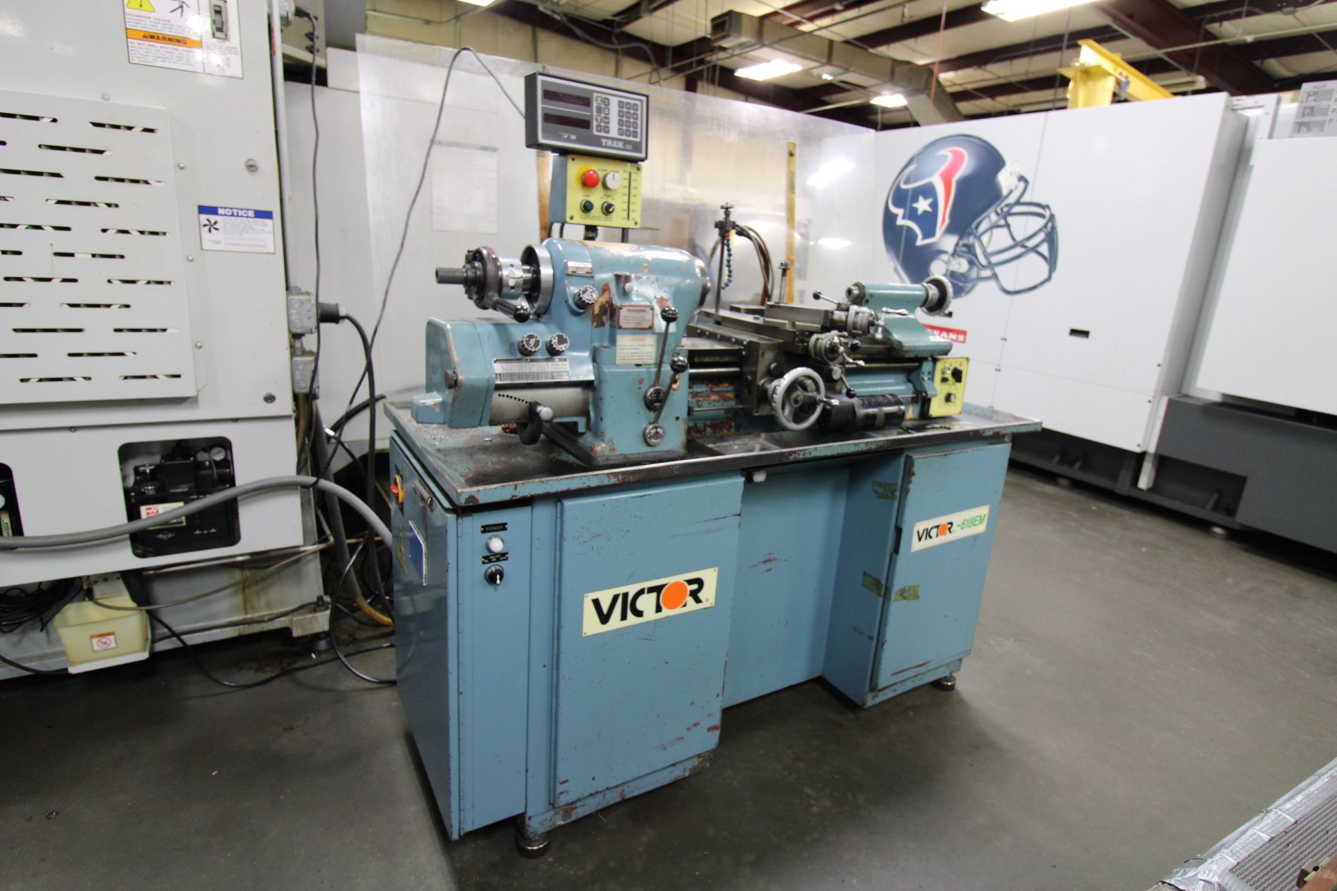 PRECISION TOOLROOM LATHE, VICTOR MDL. 618E, variable spd. spdl. drive from 130-3000 RPM, variable - Image 8 of 8