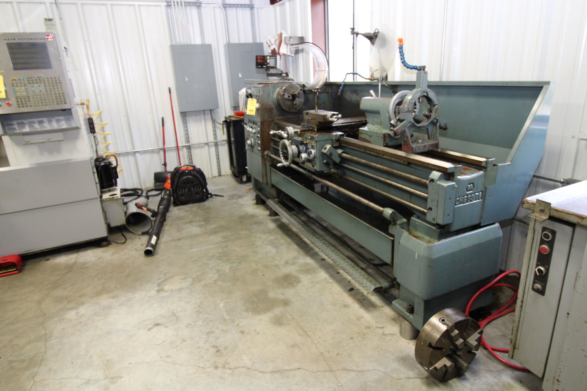 GAP BED ENGINE LATHE, KINGSTON 17” X 60”, new 2003, spds: 52-1350 RPM, 10” dia. 3-jaw chuck, 4-jaw - Image 2 of 11