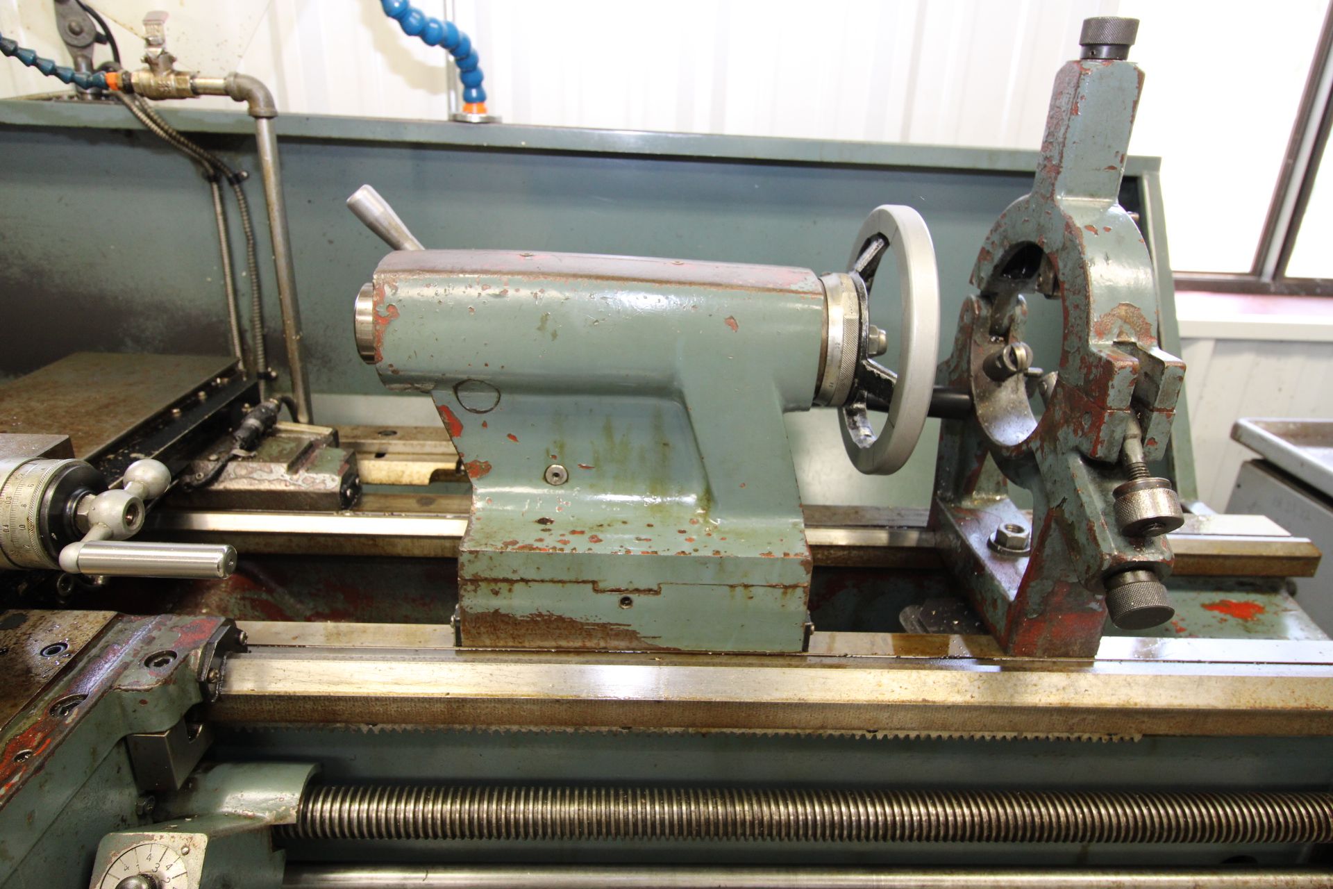 GAP BED ENGINE LATHE, KINGSTON 17” X 60”, new 2003, spds: 52-1350 RPM, 10” dia. 3-jaw chuck, 4-jaw - Image 4 of 11