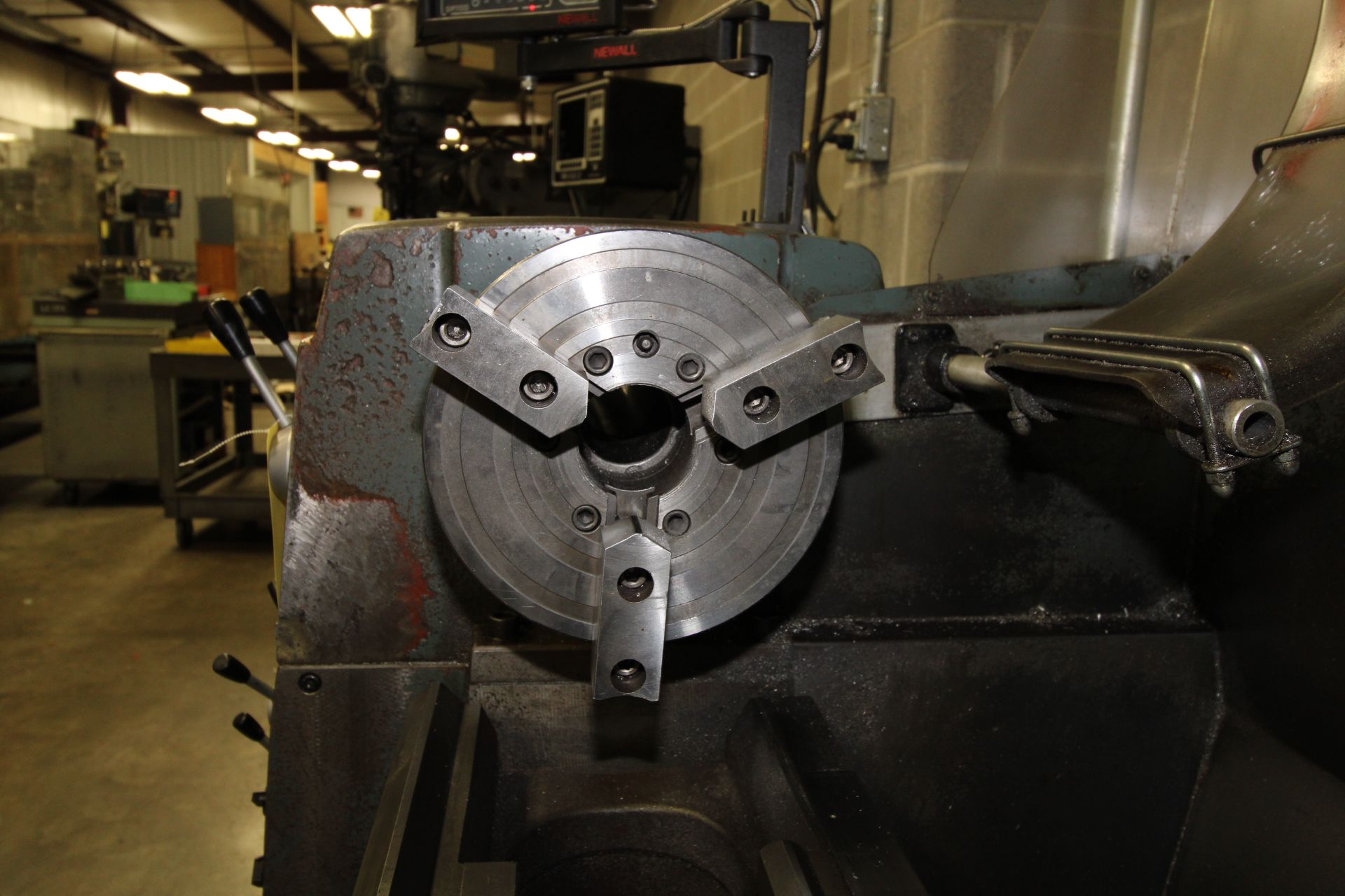 GAP BED ENGINE LATHE, KINGSTON 17” X 60”, new 2003, spds: 52-1350 RPM, 10” dia. 3-jaw chuck, 4-jaw - Image 8 of 15