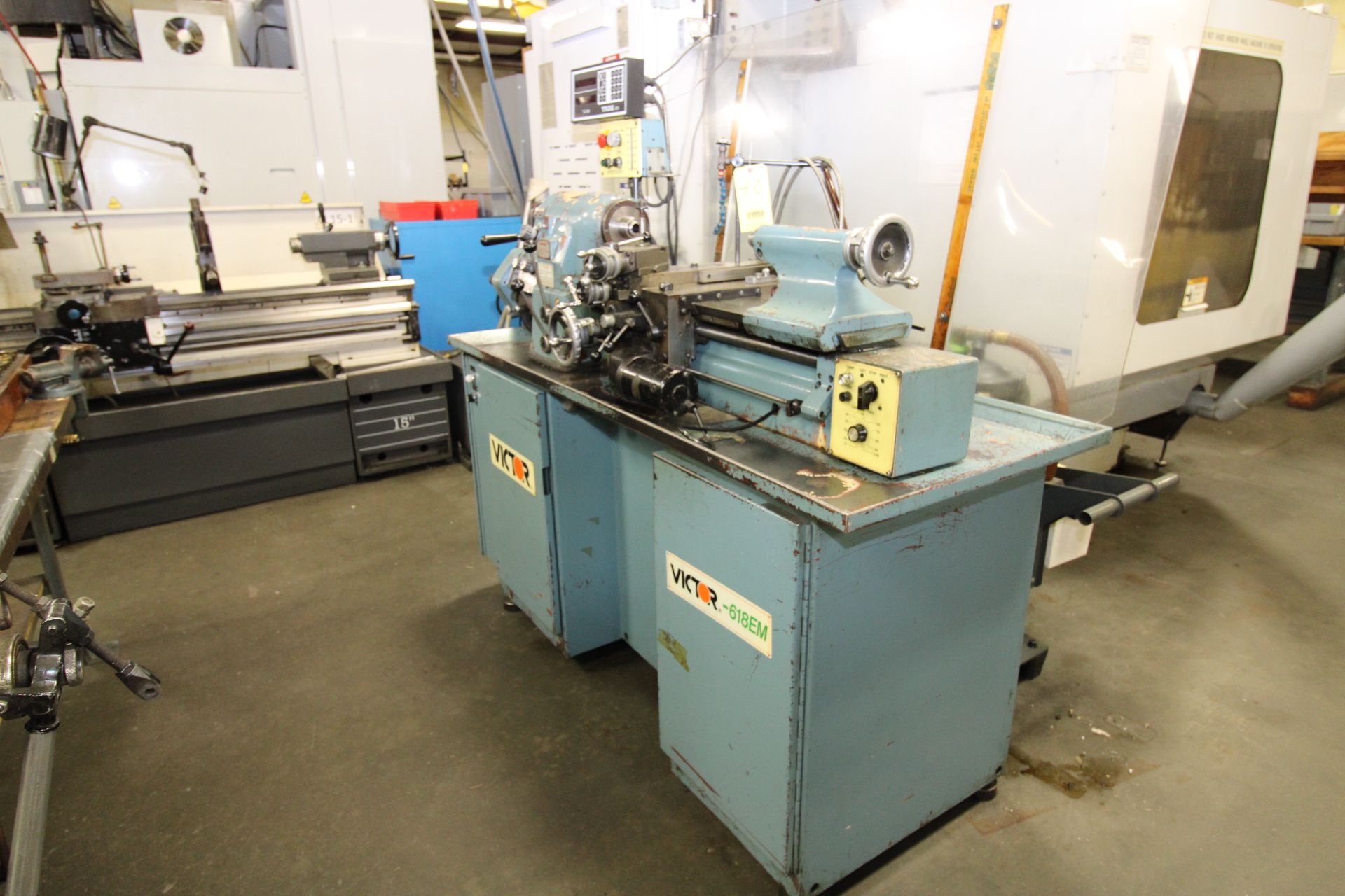 PRECISION TOOLROOM LATHE, VICTOR MDL. 618E, variable spd. spdl. drive from 130-3000 RPM, variable