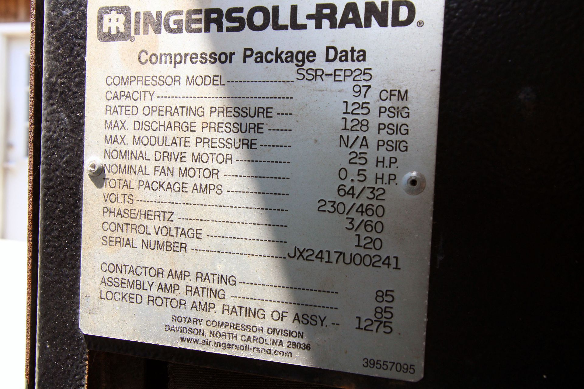 ROTARY SCREW AIR COMPRESSOR, INGERSOLL RAND MDL. SSR-EP25, new 2000, 97 CFM, 25 HP motor, 90 gal. - Image 5 of 7
