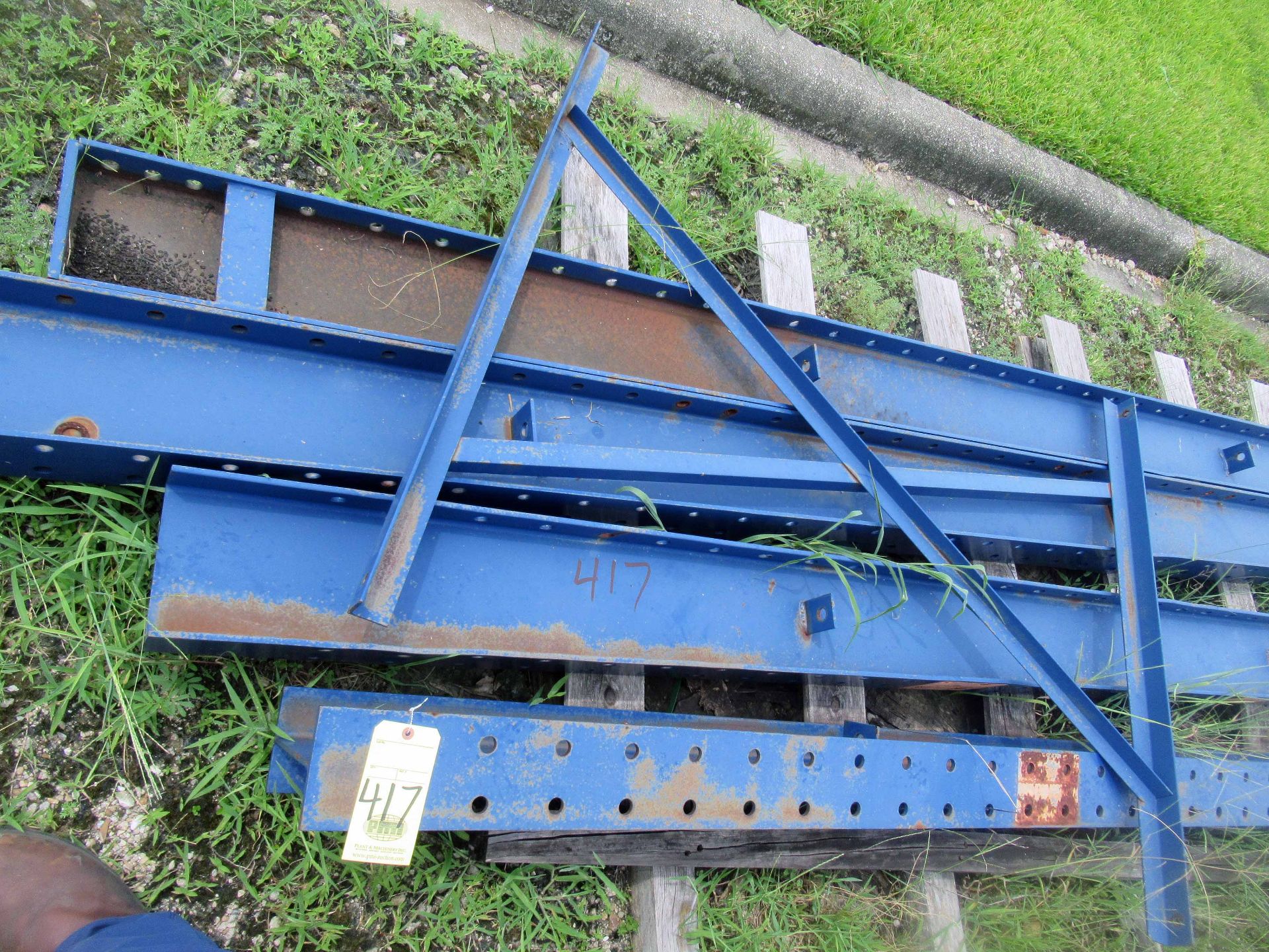 CANTILEVER RACK, (4) uprights, (4) arms, suppt. brackets (Located at: Enteq Upstream, 9302 Lambright - Image 4 of 4