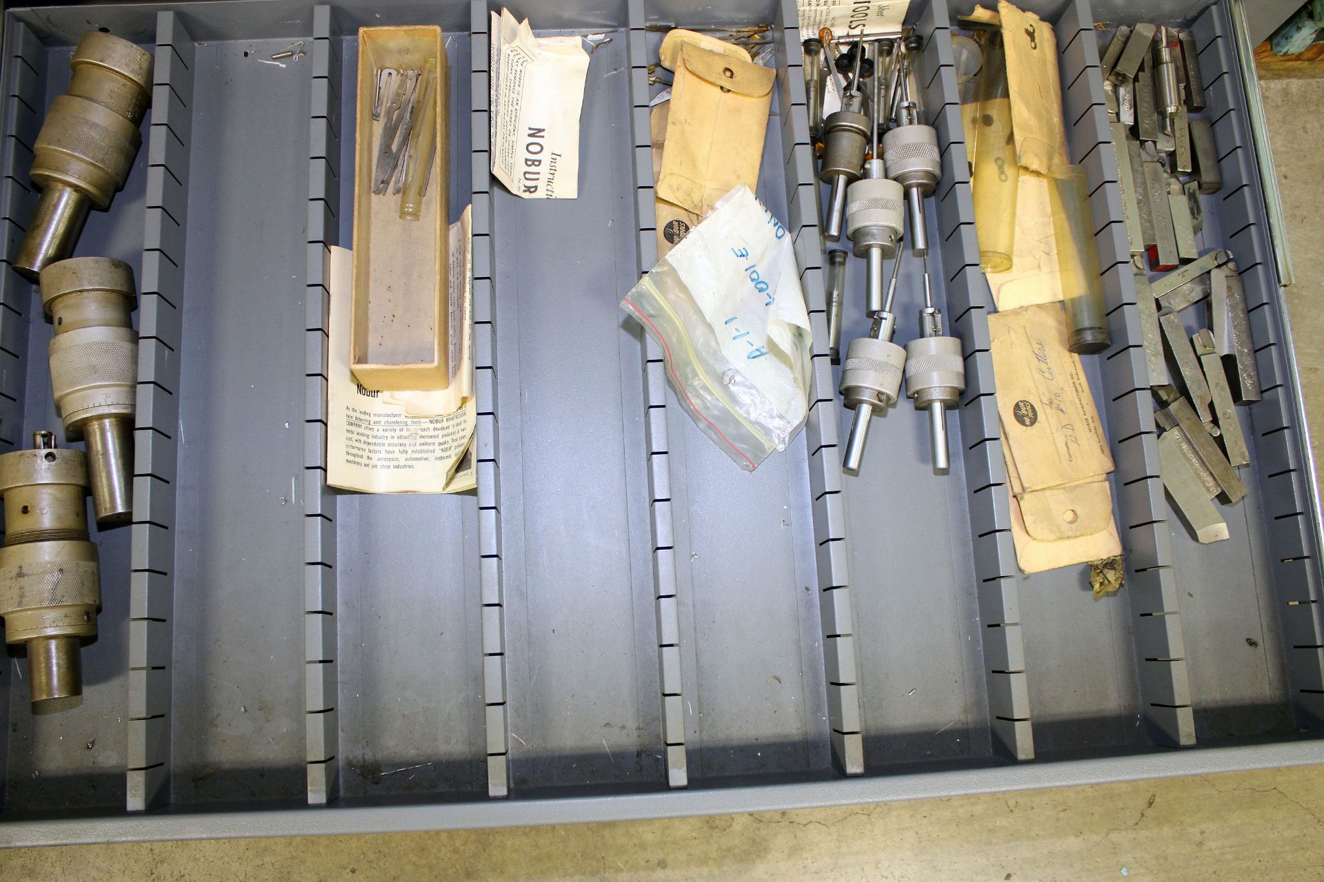 CABINET, HUOT, 15 DRAWER, 19" X 34" X 37" HEIGHT, WITH CONTENTS, CENTER DRILLS , JACOBES CHUCK KEYS, - Image 12 of 12