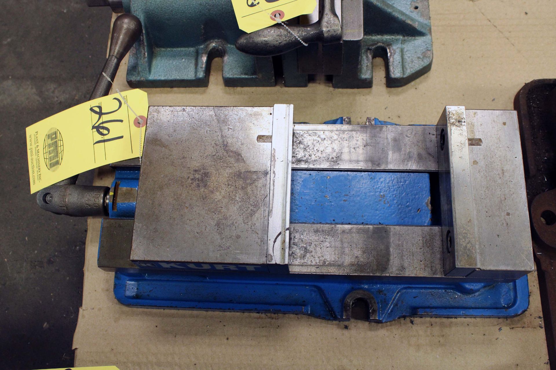 HORIZONTAL MANUAL VISE, KURT 6"