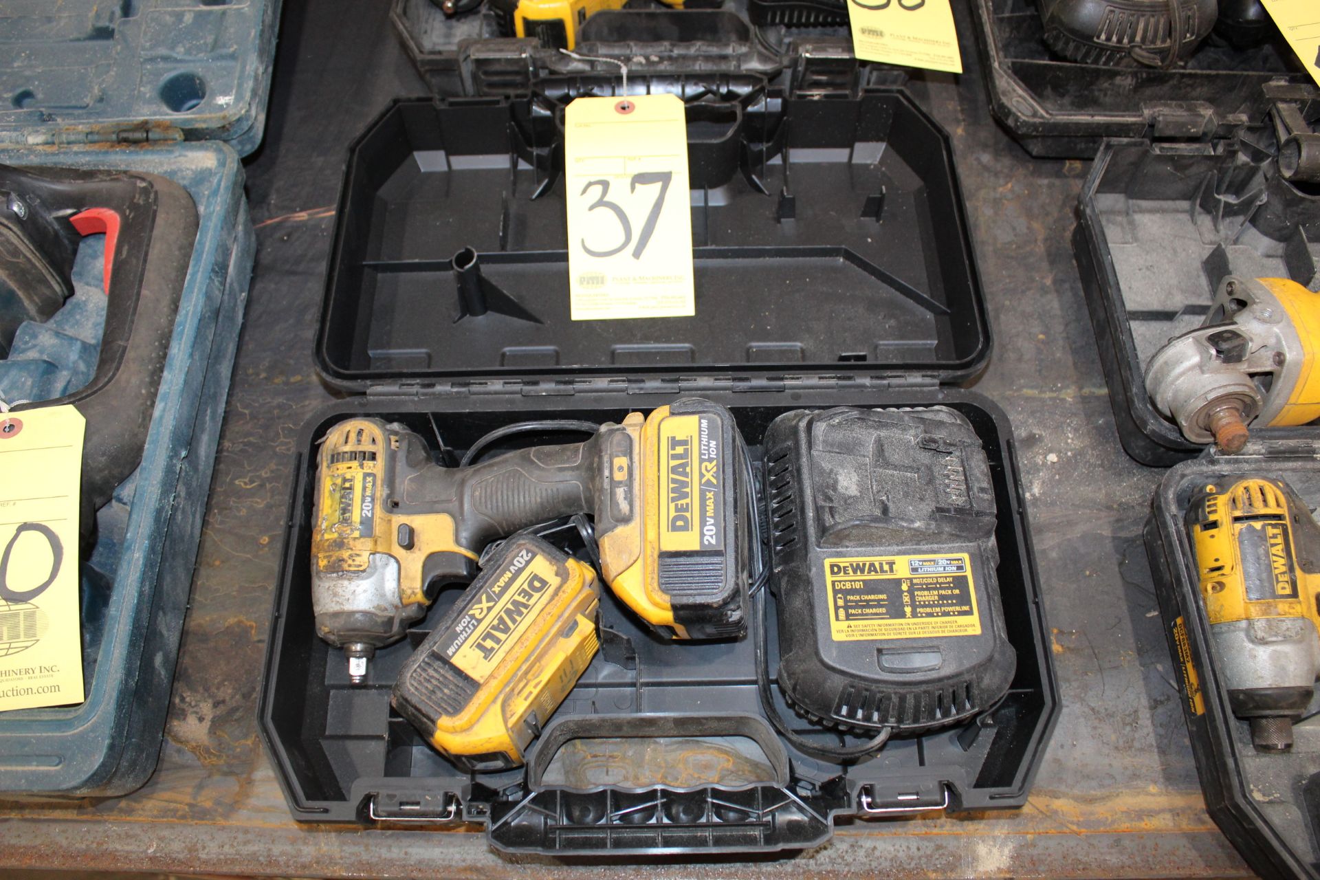 IMPACT DRIVER, DEWALT 20V, battery pwrd., w/charger & extra battery